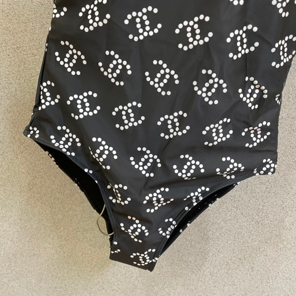 CC BIKINI SWIMSUIT SET IN BLACK AND WHITE LOGO PRINTED 615195