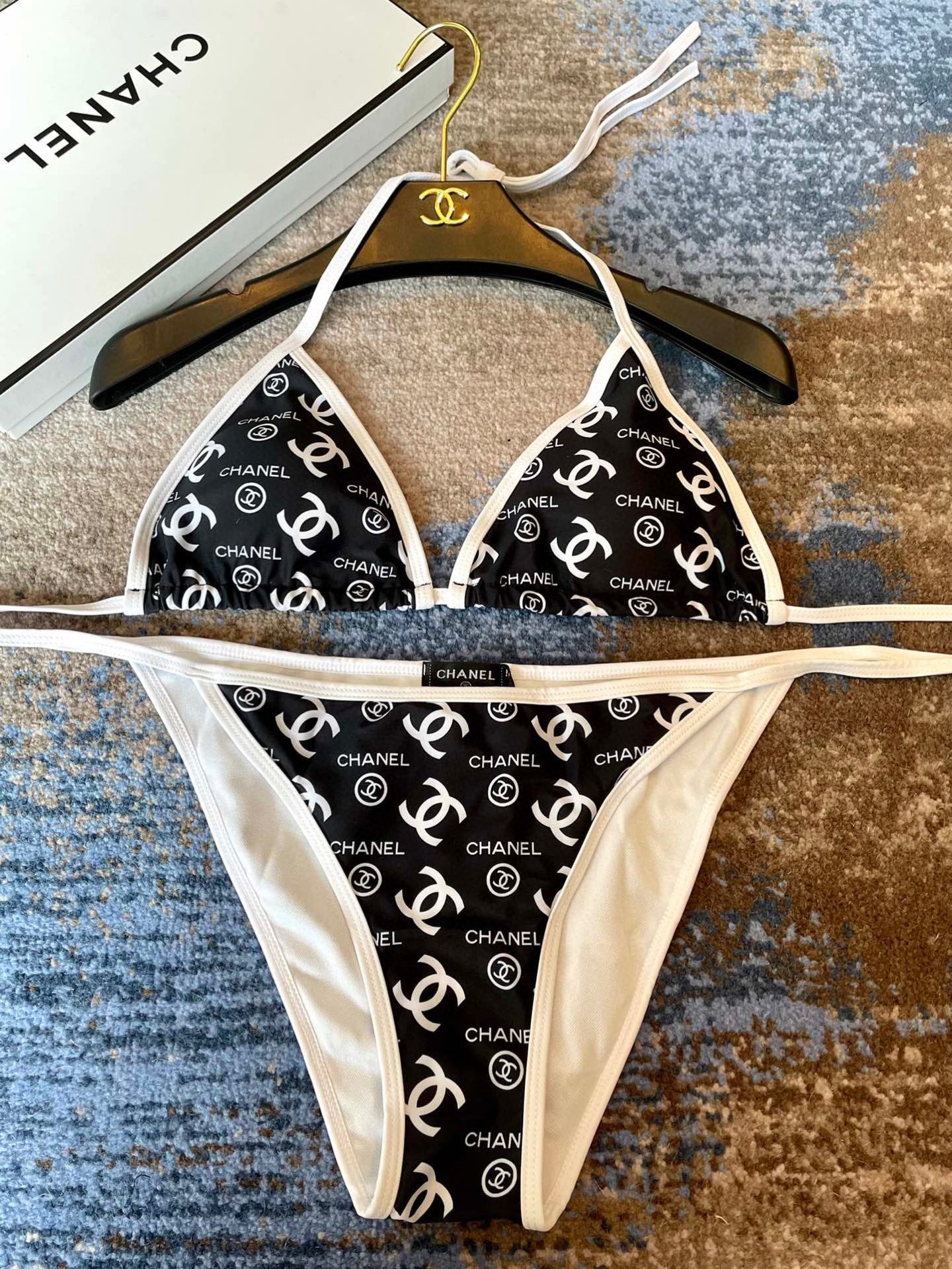 BIKINI SWIMSUIT IN BLACK AND WHITE AND PRINTED 627825