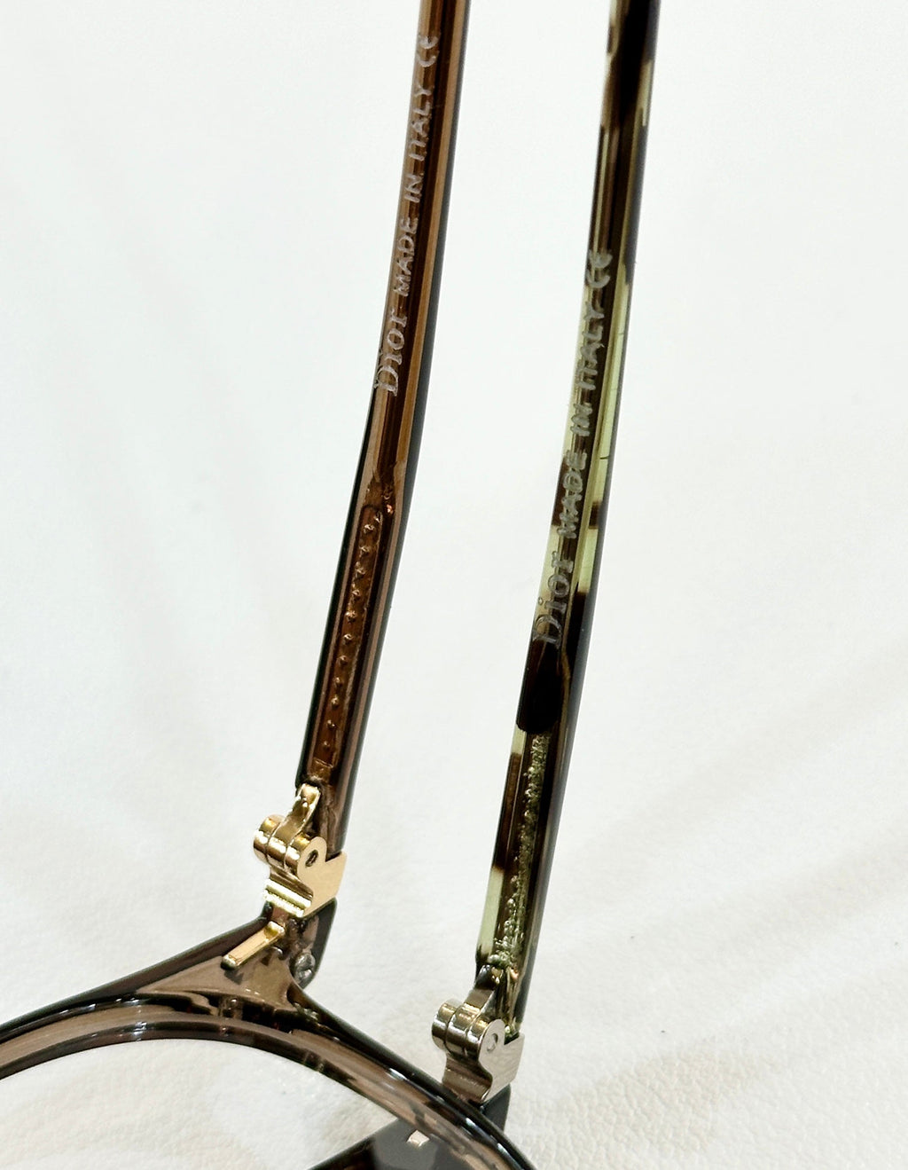 MONTAIGNE SUNGLASS CD S17F IN ACETATE