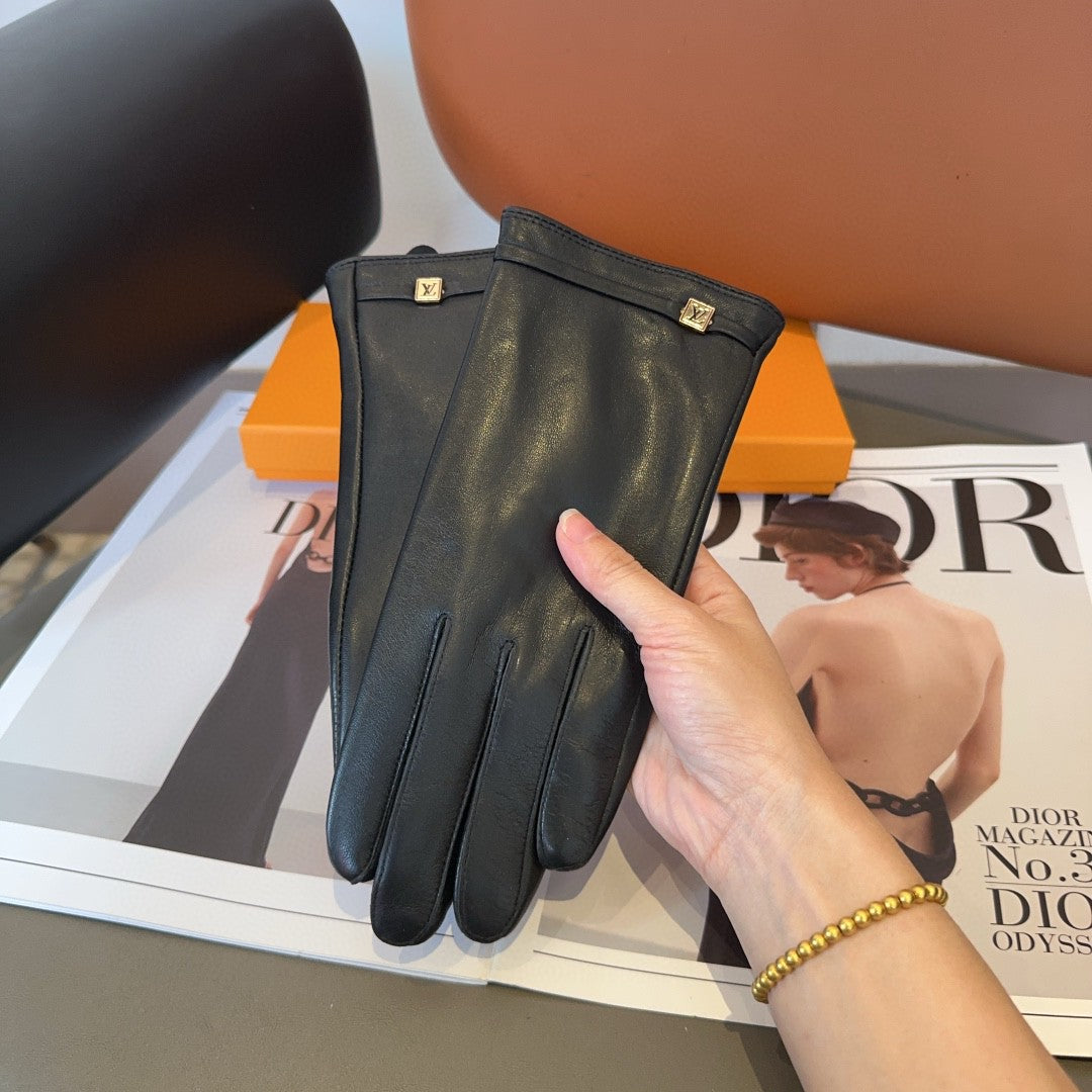 LV GLOVES IN BLACK LAMBSKIN 466818