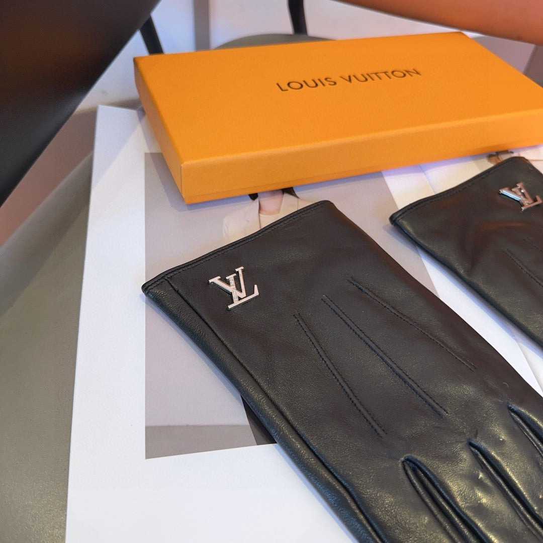 LV GLOVES IN BLACK LAMBSKIN 462373
