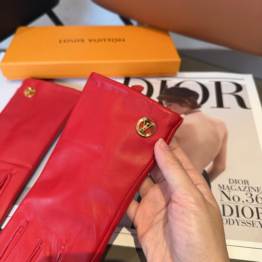LV GLOVES IN CHERRY RED LAMBSKIN 463909