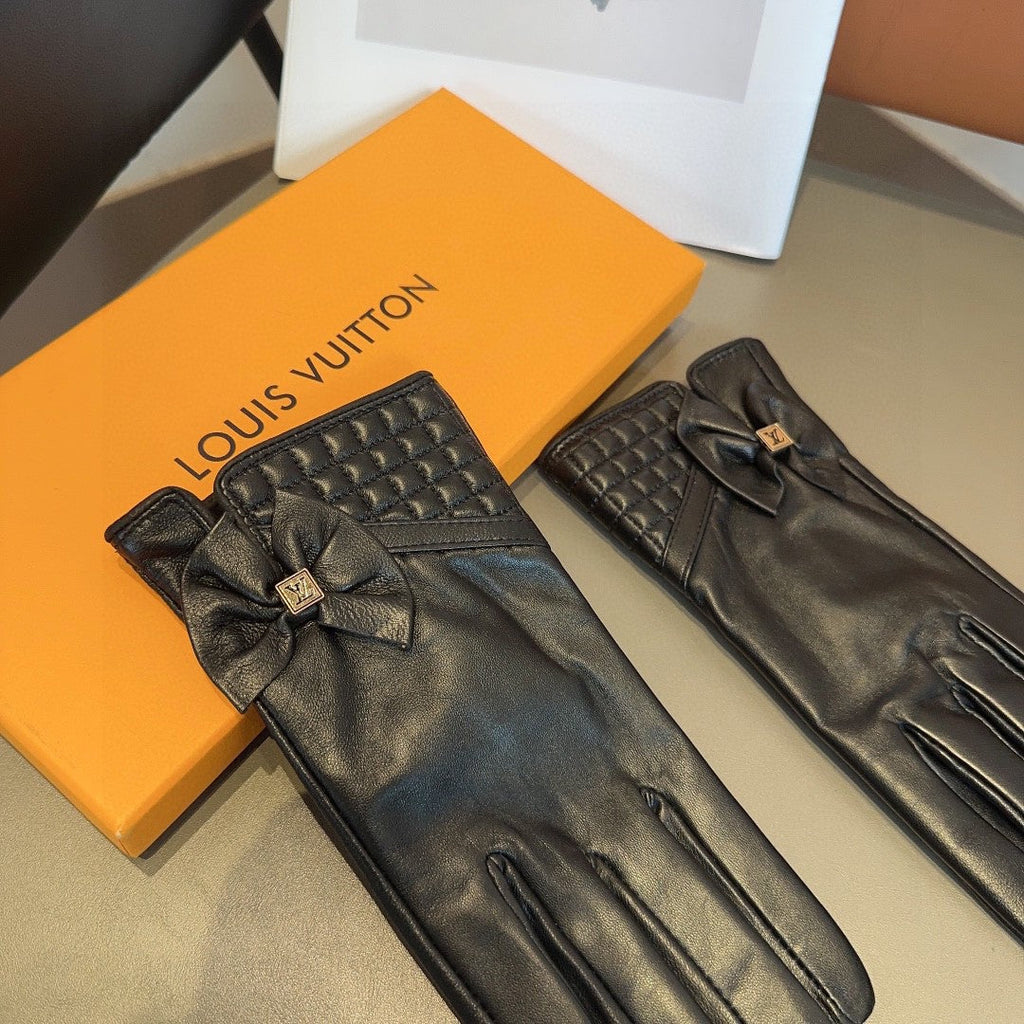 LV GLOVES IN BLACK LAMBSKIN 465812