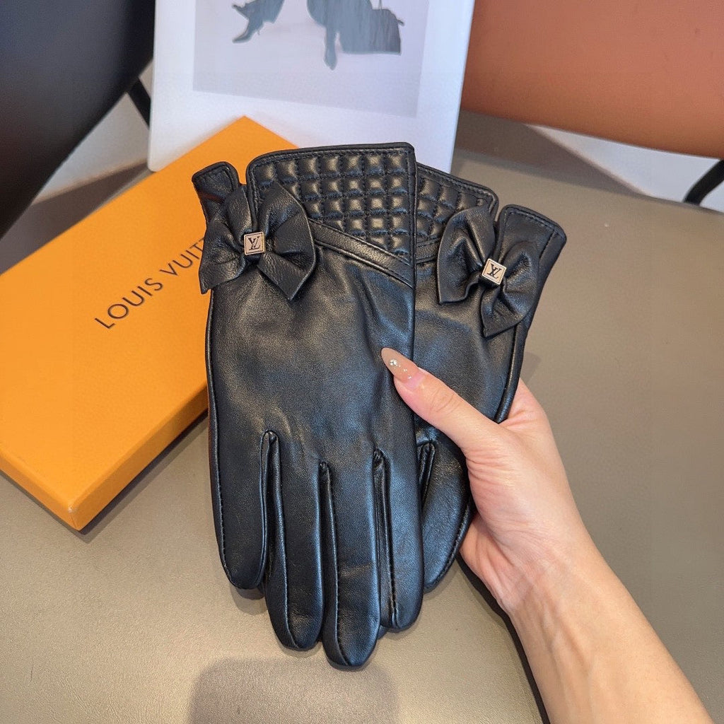 LV GLOVES IN BLACK LAMBSKIN 465812