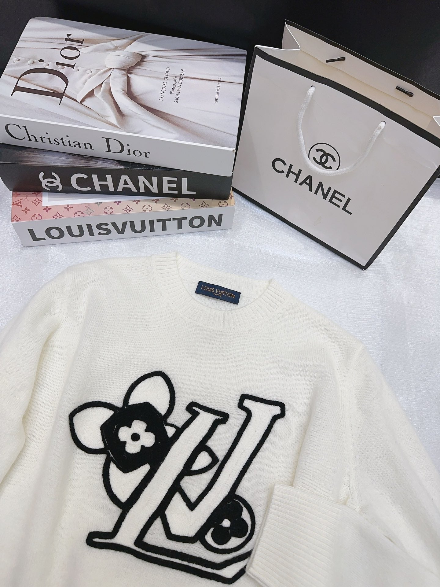 LV 25S SWEATER 0043