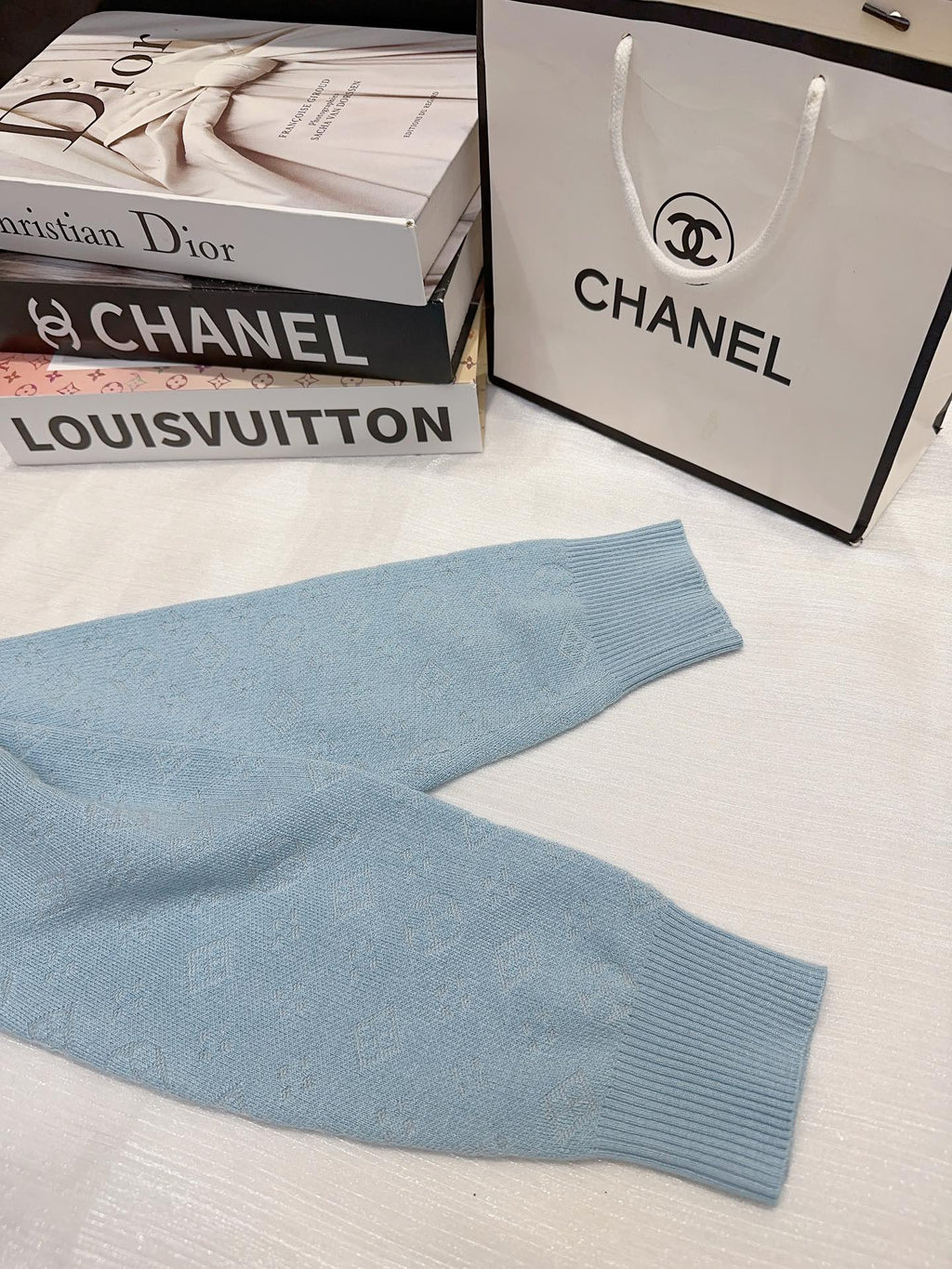 LV 25S CARDIGAN 0045