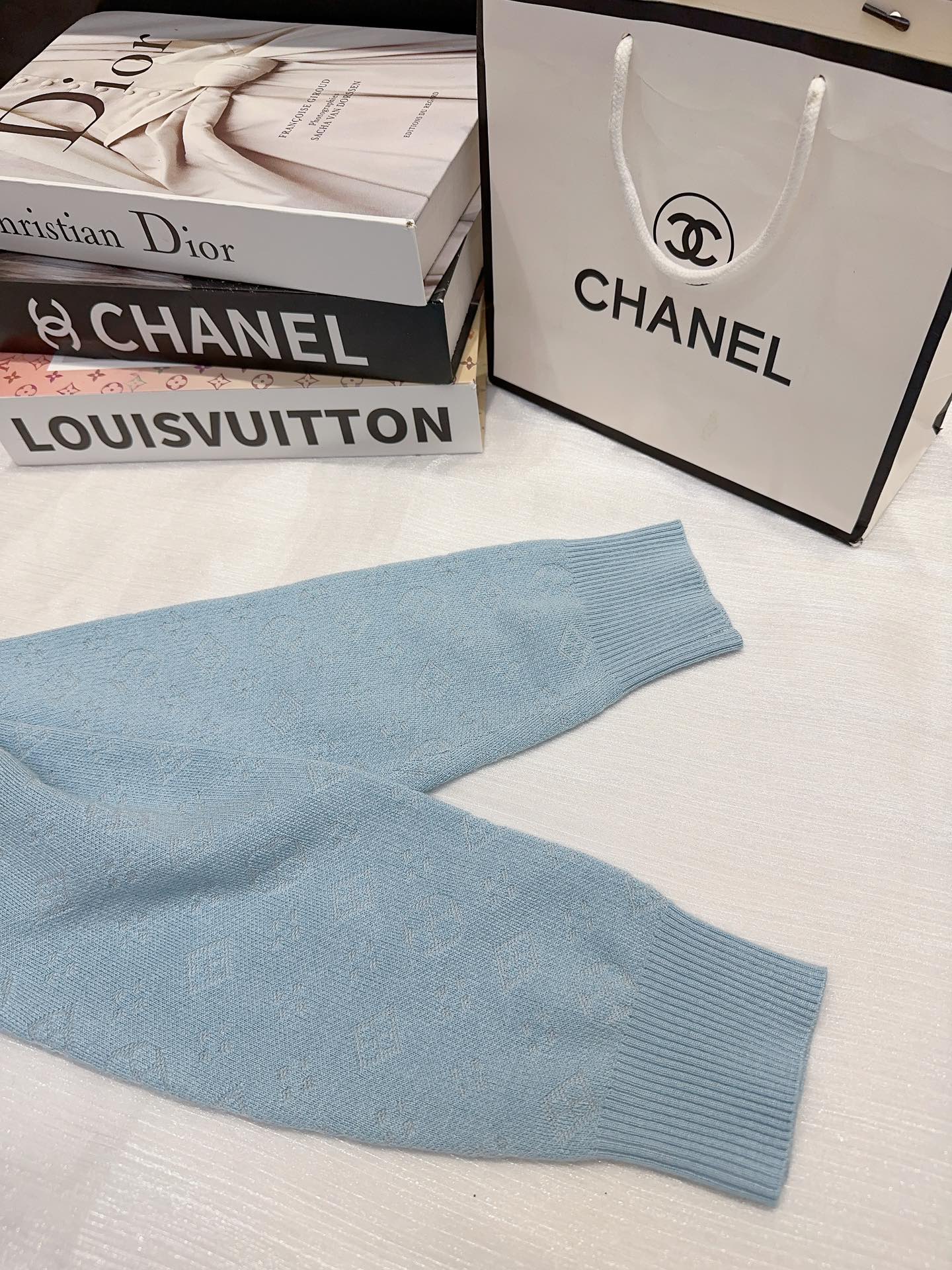 LV 25S CARDIGAN 0045