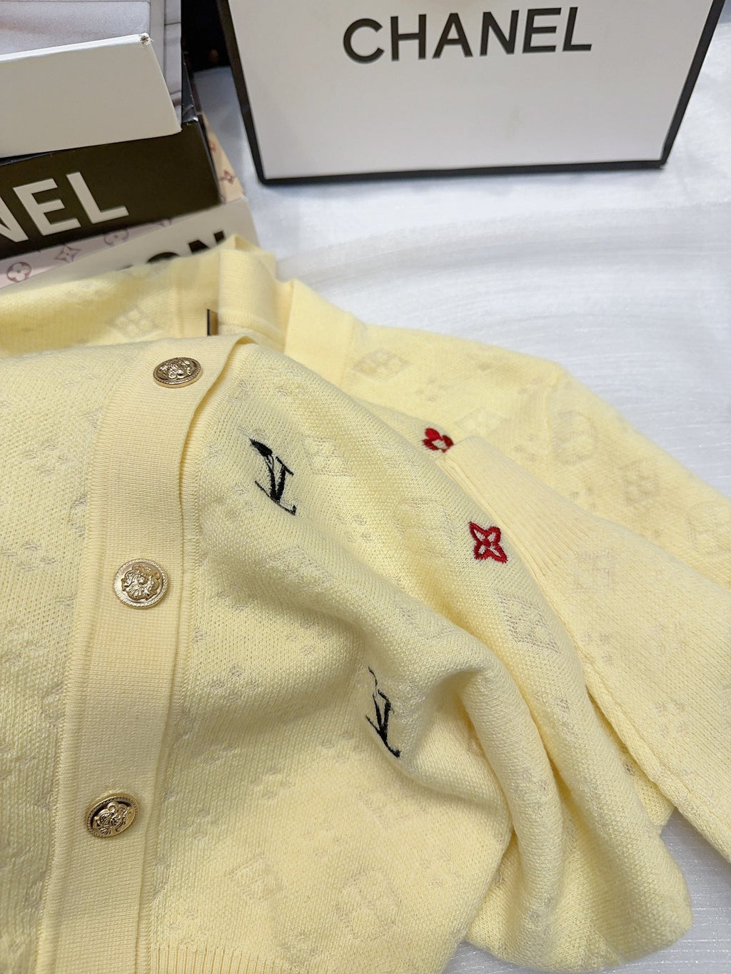 LV 25S CARDIGAN 0046