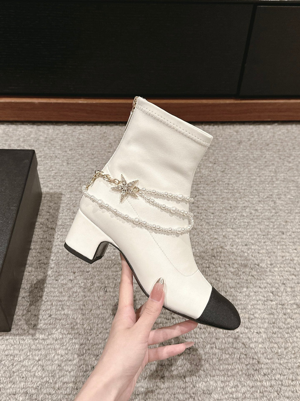 CC LOW CUT BOOTS IN WHITE STRETCH LAMBSKIN AND GROSGRAIN WITH PEARL CHAIN