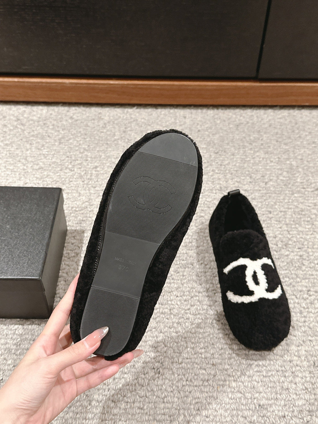 CC LOAFERS IN BLACK FLEECE WITH WHITE LOGO