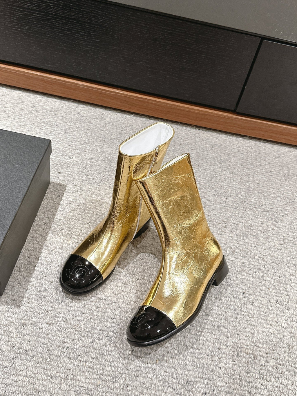 CC SHORT BOOTS IN GOLDEN MIX BLACK LAMBSKIN