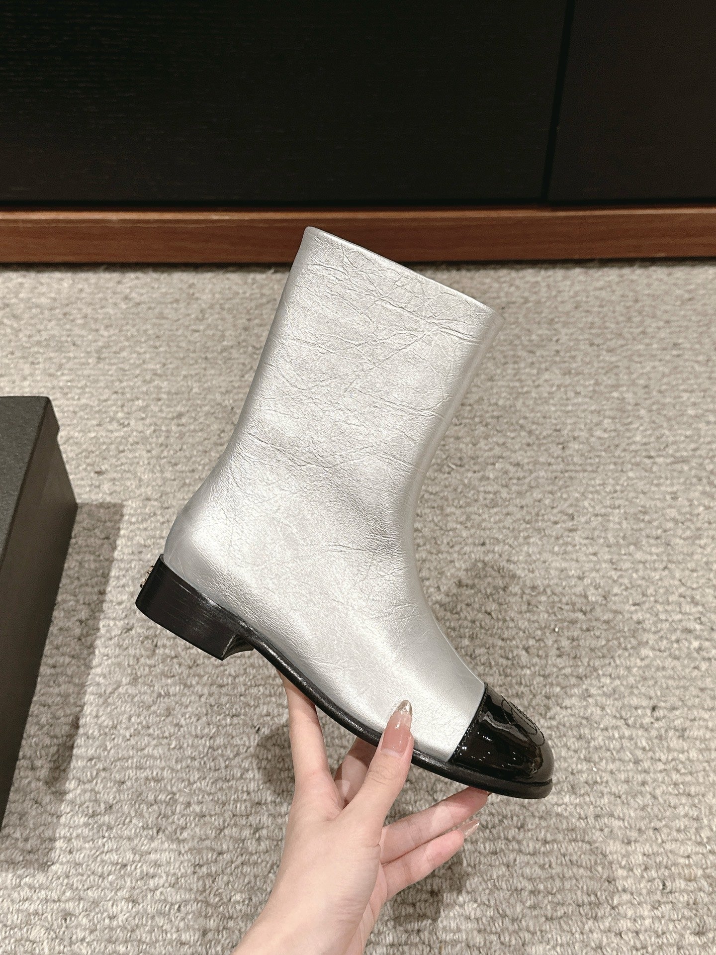 CC SHORT BOOTS IN SILVER MIX BLACK LAMBSKIN