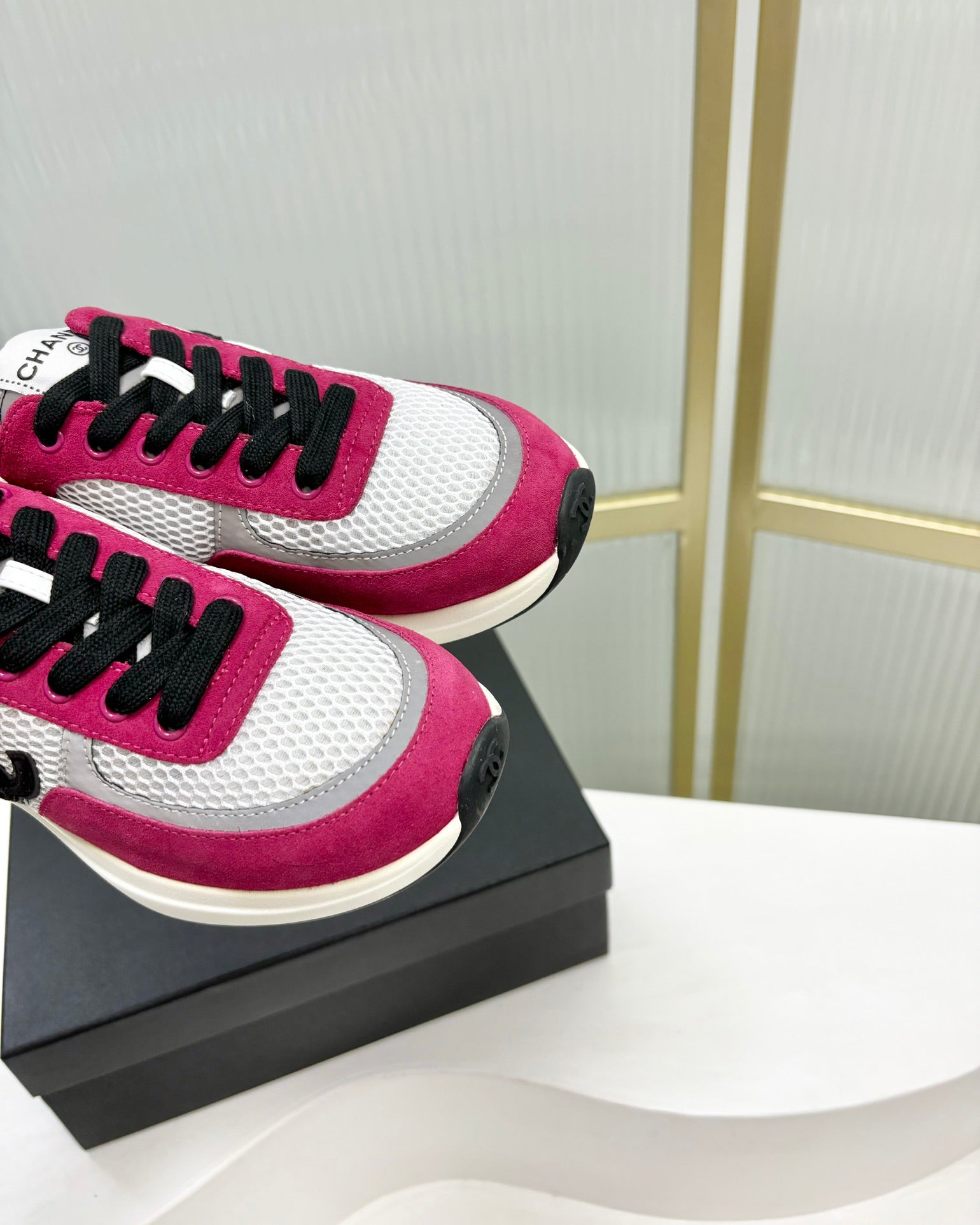 SNEAKER IN BARBIE PINK SUEDE AND GREY BREATHABLE MESH