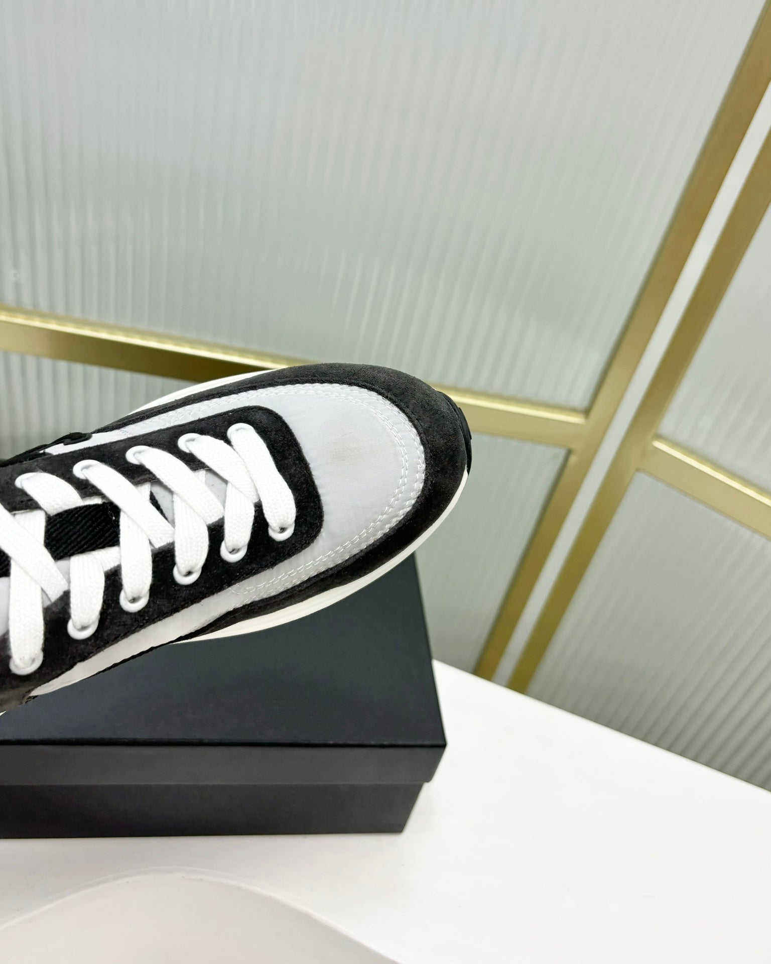 SNEAKER IN BLACK MIX GREY SUEDE