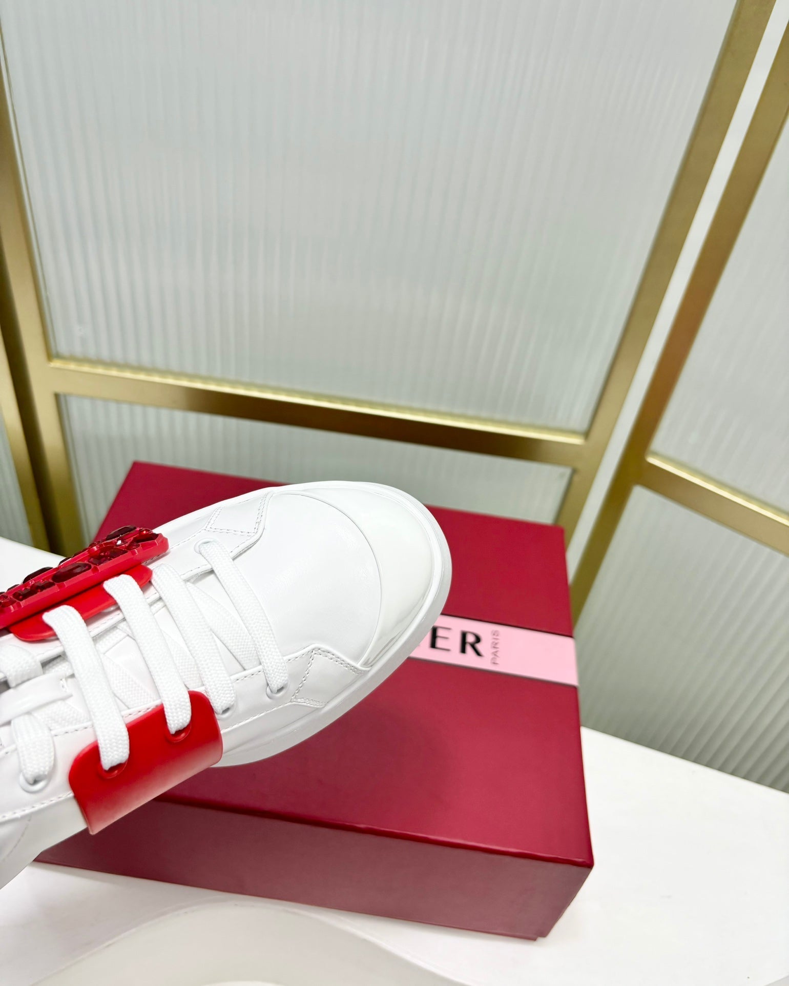 VIV' SKATE SNEAKERS IN WHITE CALFSKIN RED GLITTER STRAP AND CRYSTAL BUCKLE