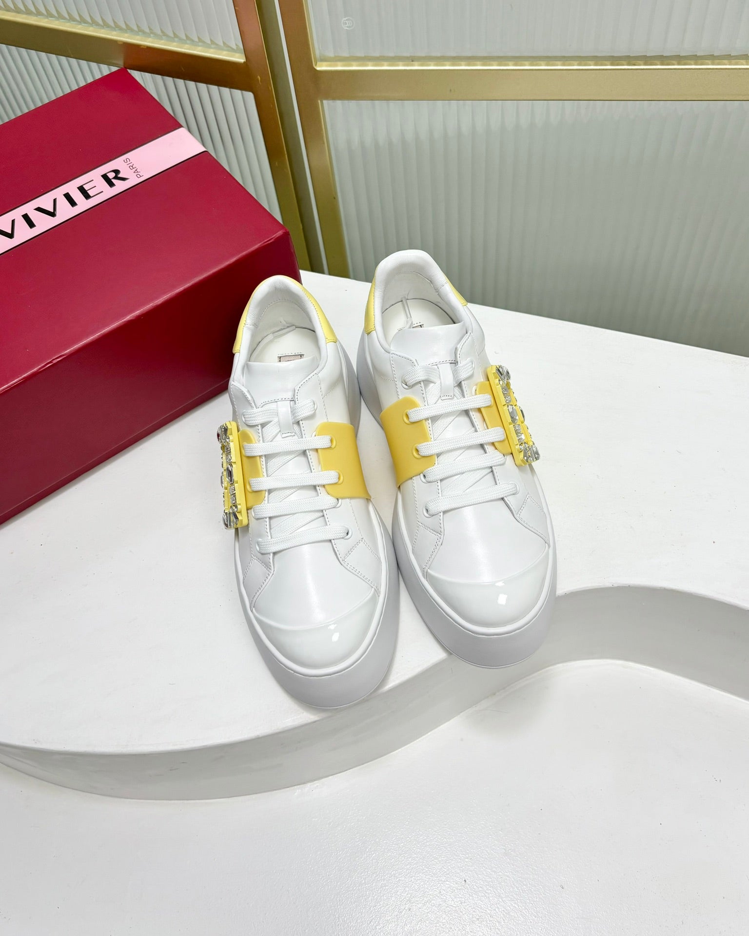 VIV' SKATE SNEAKERS IN WHITE CALFSKIN YELLOW GLITTER STRAP AND CRYSTAL BUCKLE