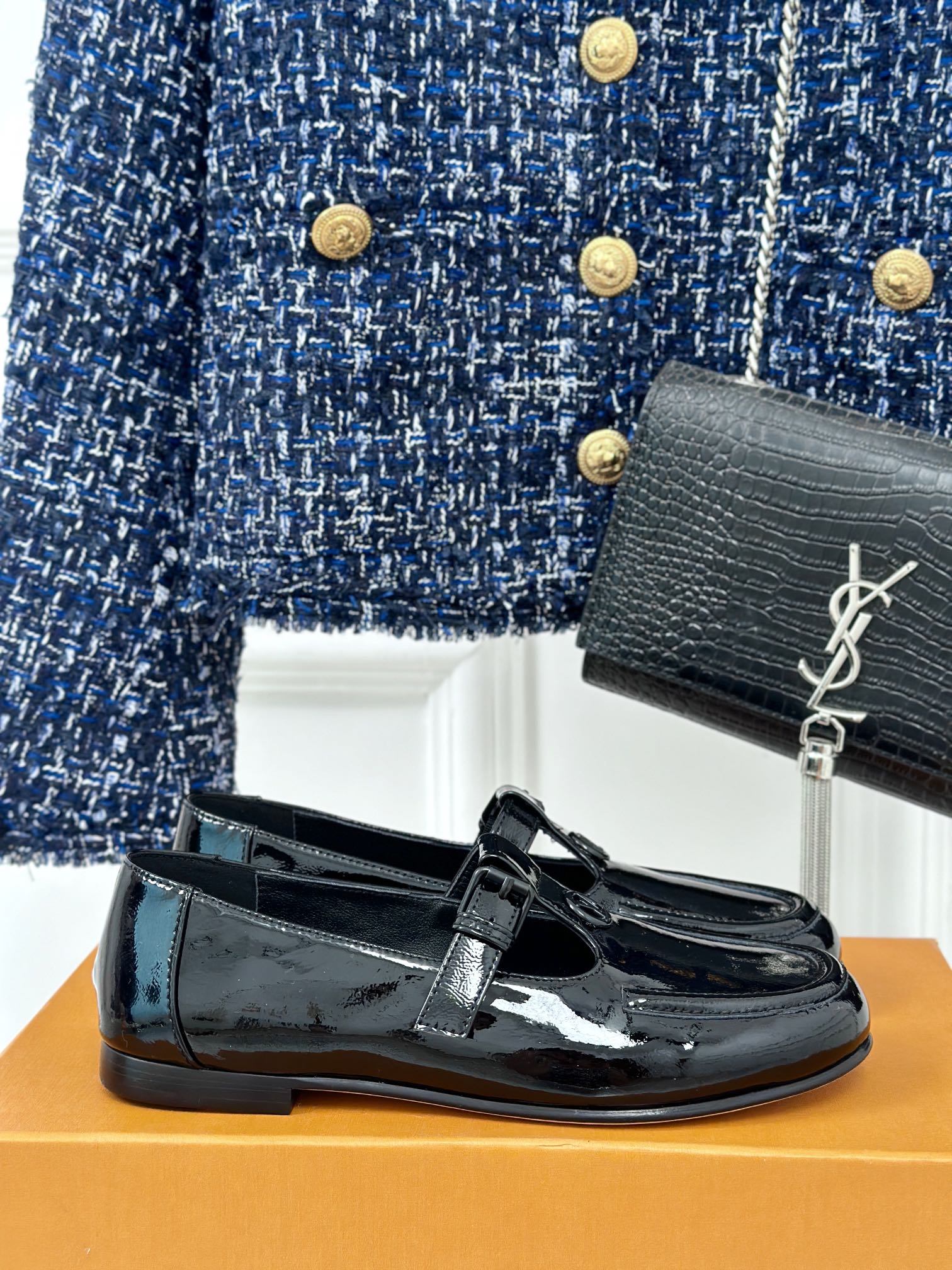 LV WOMEN SOHO FLAT MARY JANE IN BLACK CALFSKIN