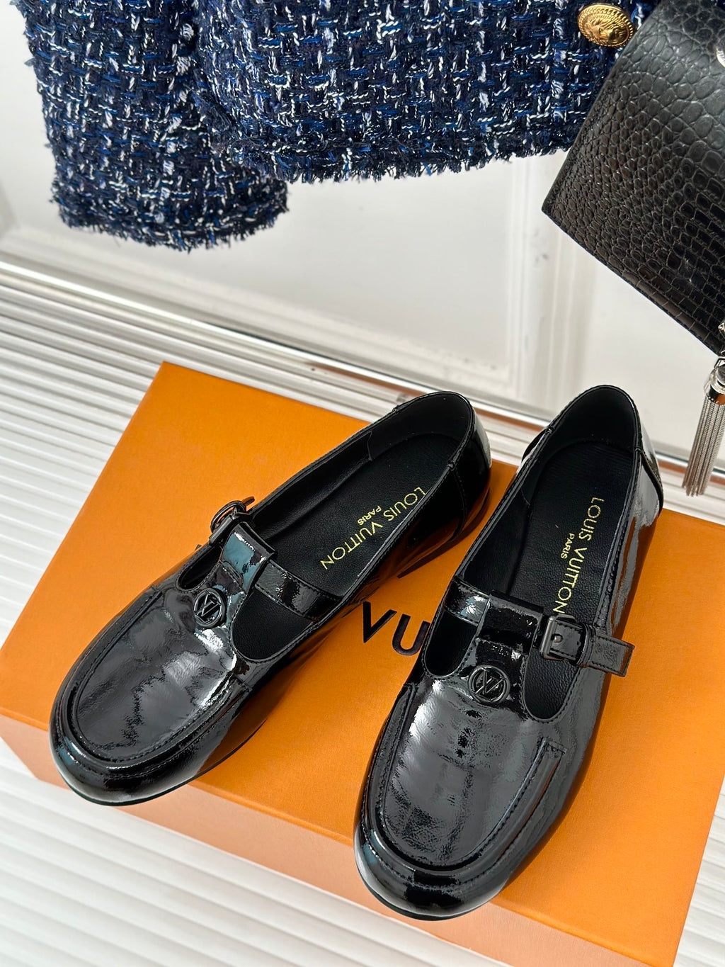 LV WOMEN SOHO FLAT MARY JANE IN BLACK CALFSKIN