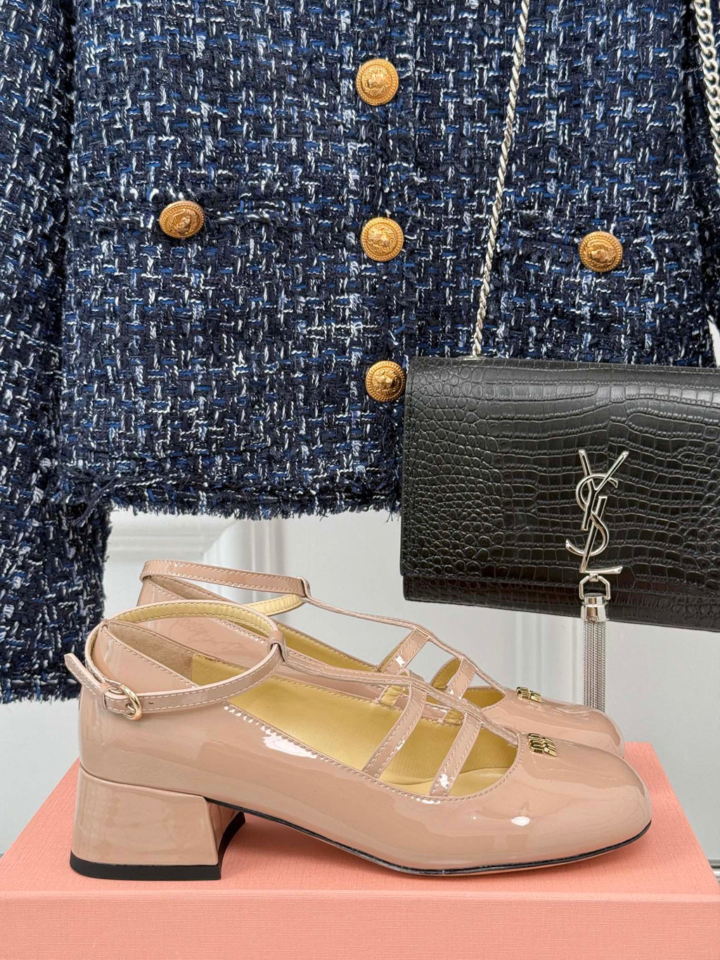 BALLET PUMPS WITH STRAP IN BEIGE GLOSSY LAMBSKIN