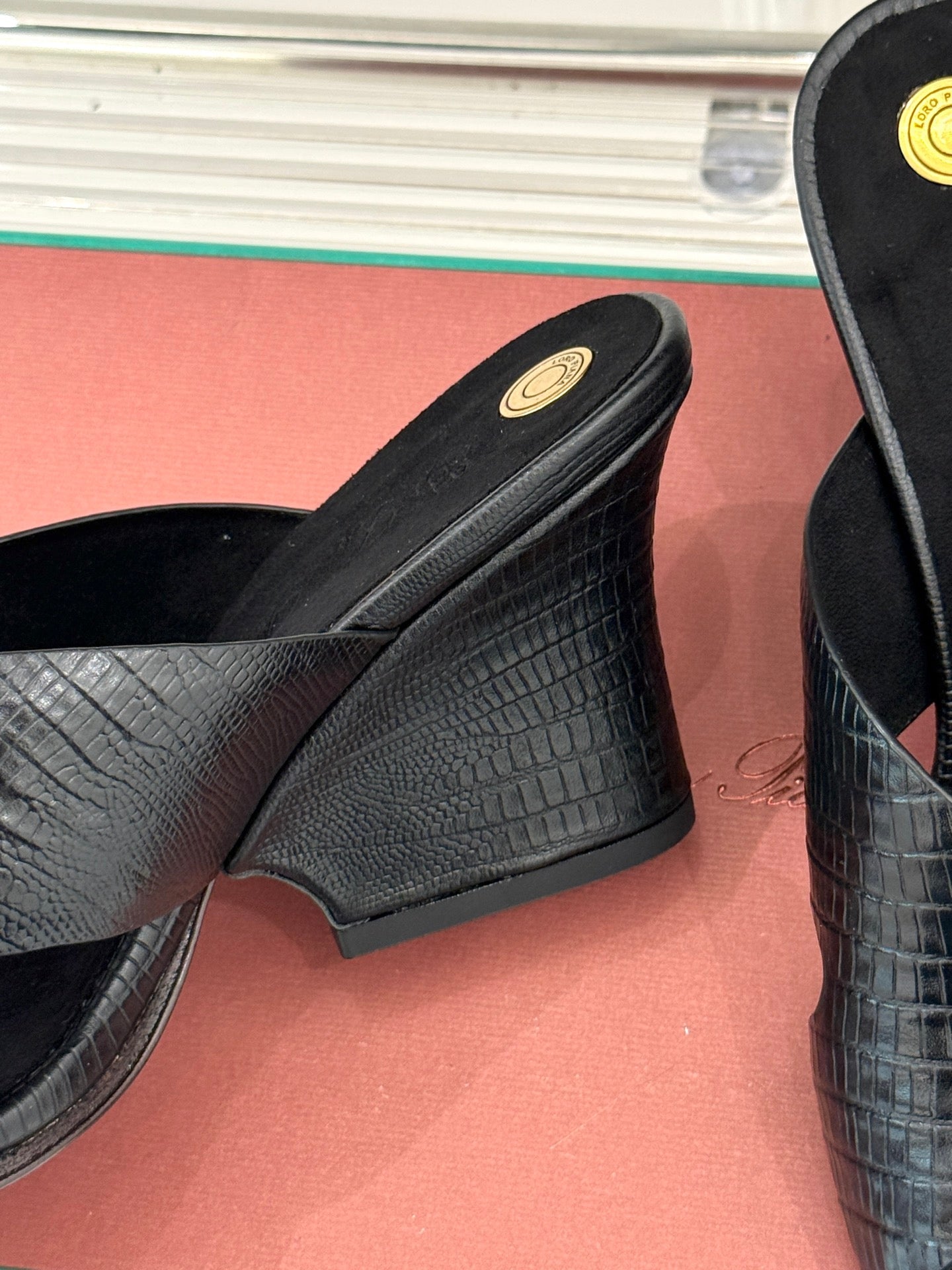 LP HIGH HEEL 25S IN BLACK LAMBSKIN SNAKE EMBOSSING