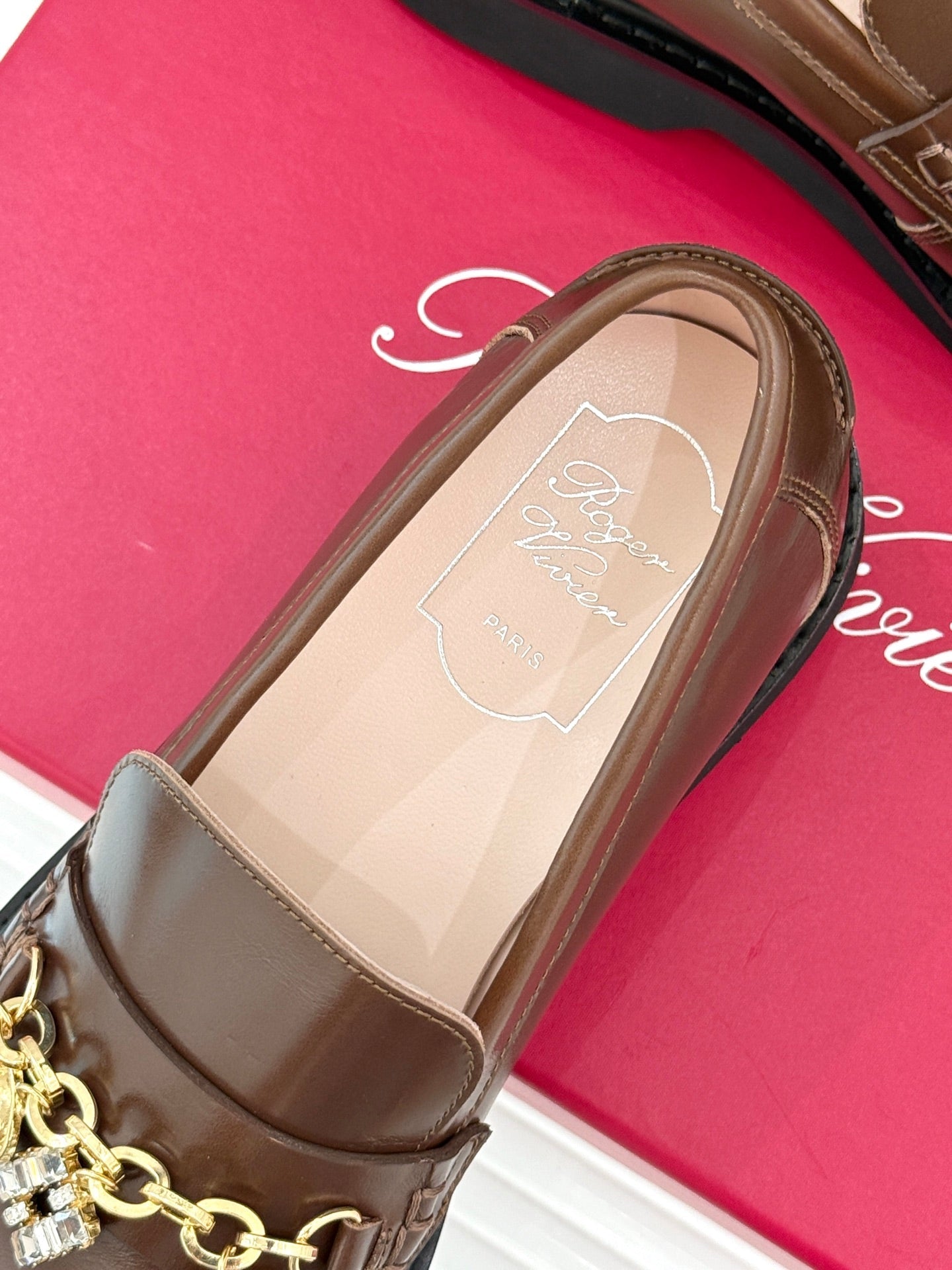 ROGER VIVIER 25S RANGERS CHAIN LOAFER IN BROWN CALFSKIN