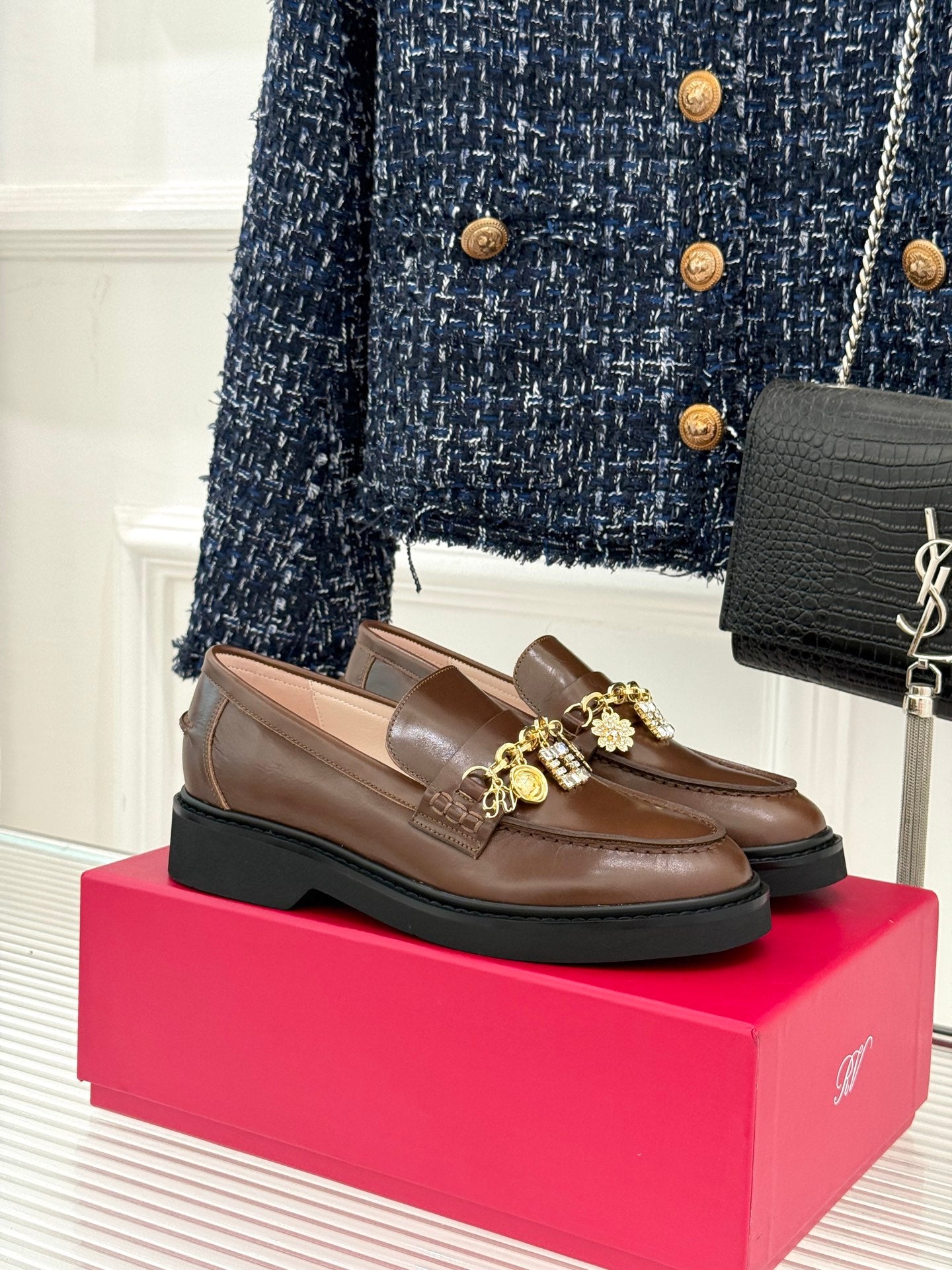 ROGER VIVIER 25S RANGERS CHAIN LOAFER IN BROWN CALFSKIN