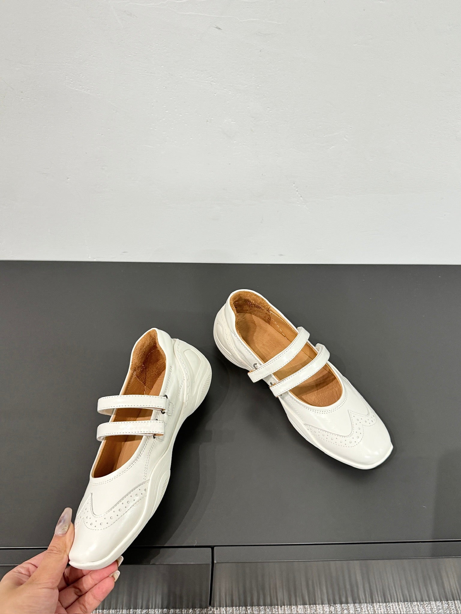 LP DOUBLE-STRAP MARY JANE FLATS 25S IN WHITE LAMBSKIN