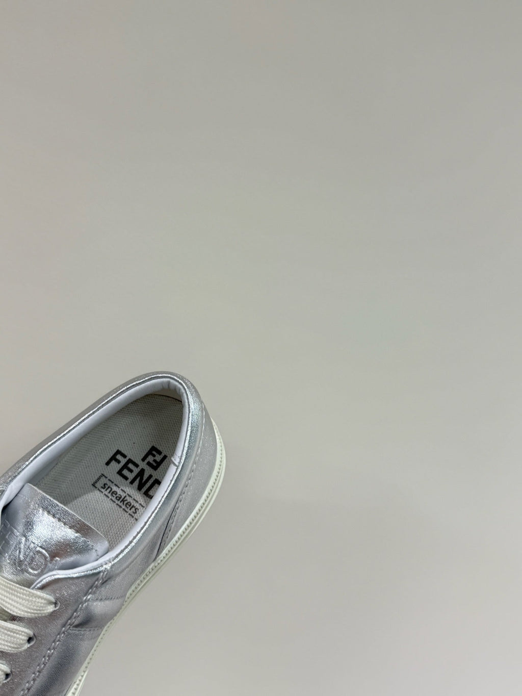 FF TRAINER SNEAKER IN SILVER MIX WHITE CALFSKIN