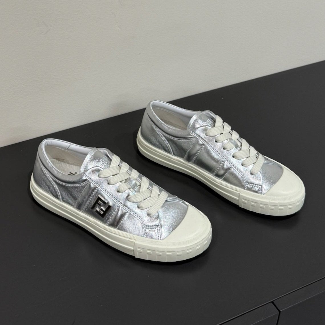 FF TRAINER SNEAKER IN SILVER MIX WHITE CALFSKIN