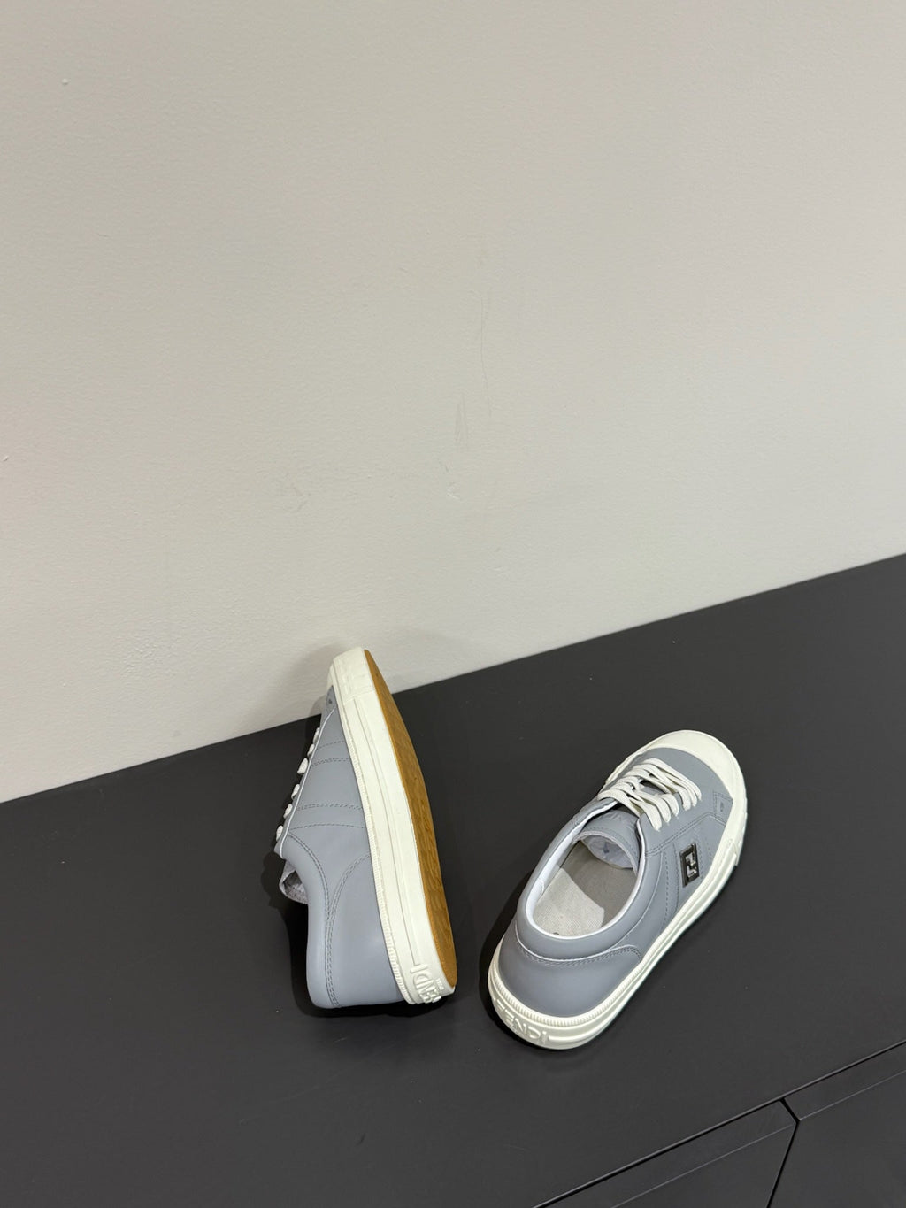 FF TRAINER SNEAKER IN DOLPHIN GRAY MIX WHITE CALFSKIN