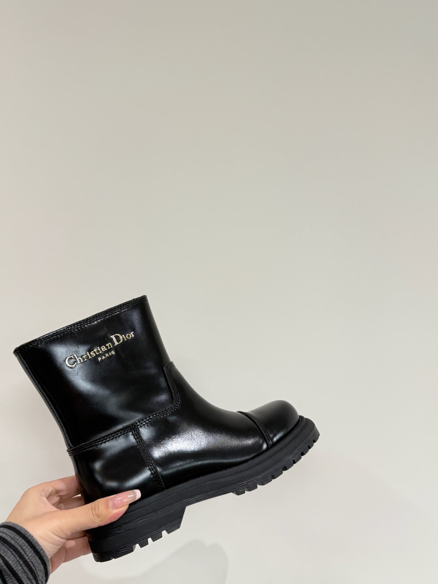 D-TOWN ANKLE BOOTS IN BLACK PATENT CALFSKIN