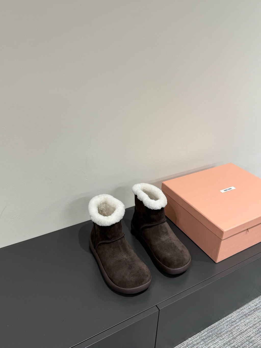 ANKLE BOOTS IN DARK CHOCOLATE SUEDE AND FLEECE LINING