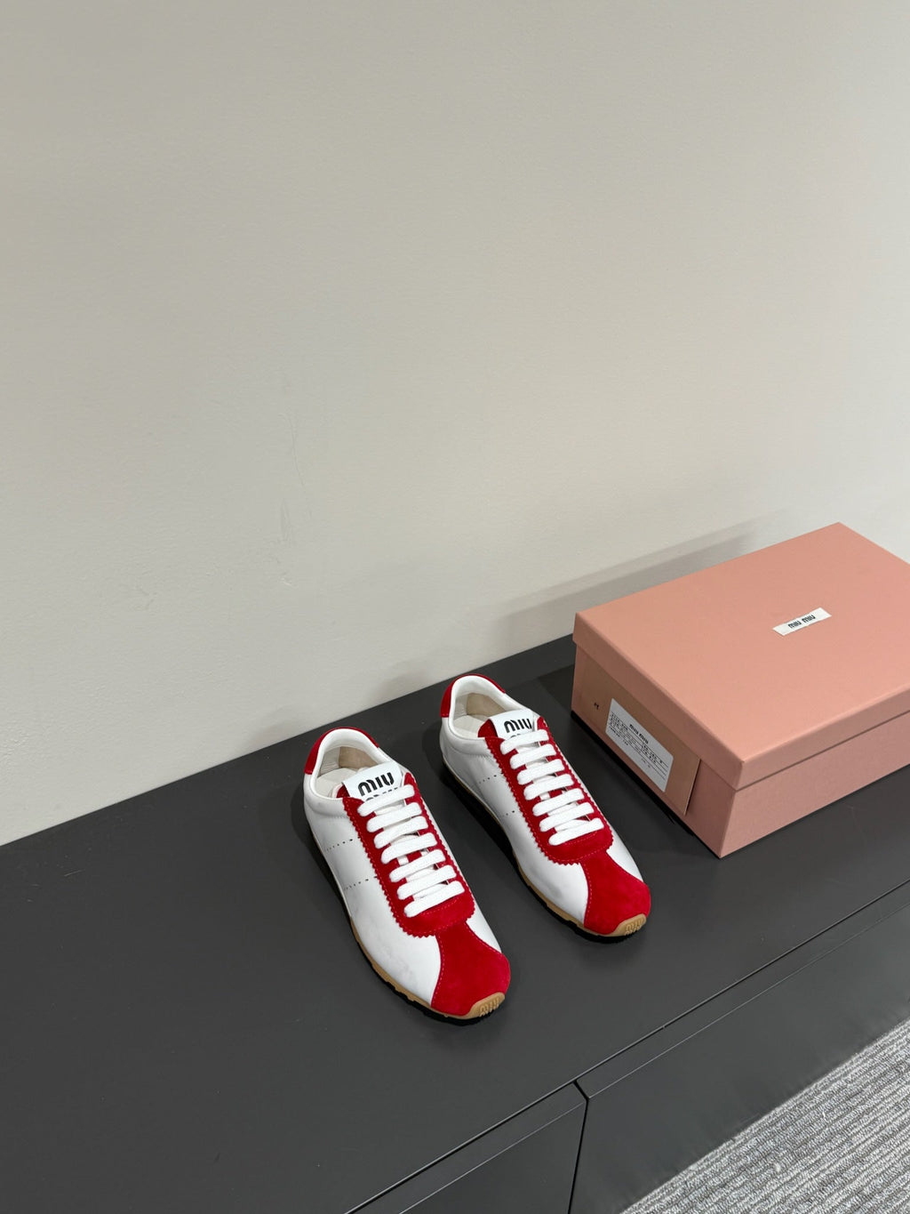 PLUME SNEAKERS IN WHITE NAPPA LAMBSKIN AND RED SUEDE