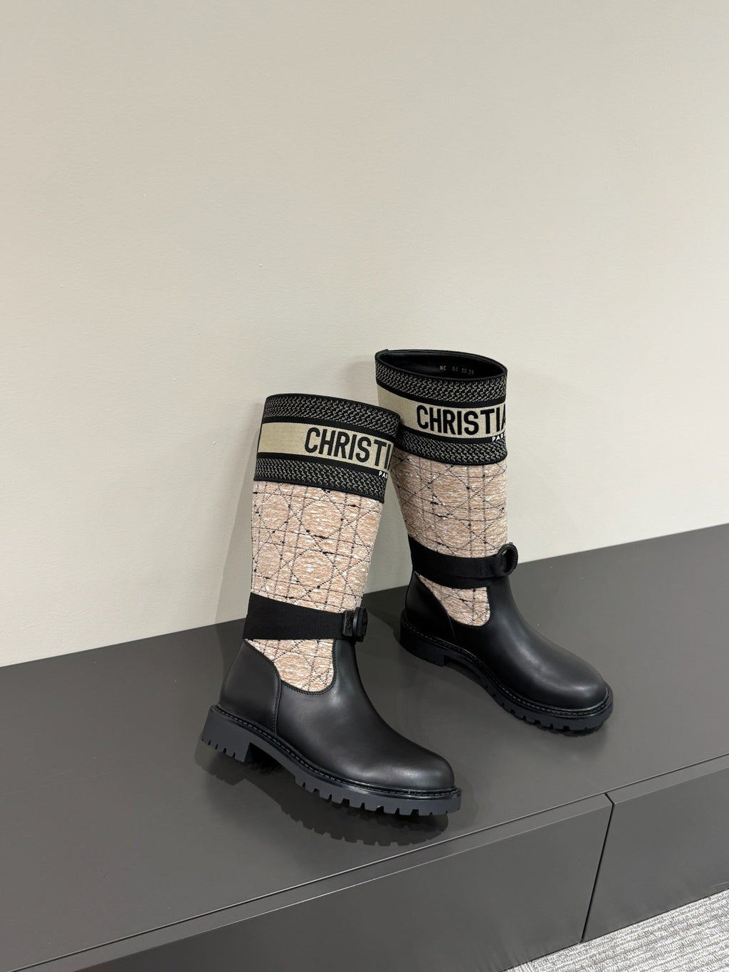 D-MAJOR BOOT TAUPE AND BLACK TECHNICAL FABRIC AND BLACK CALFSKIN