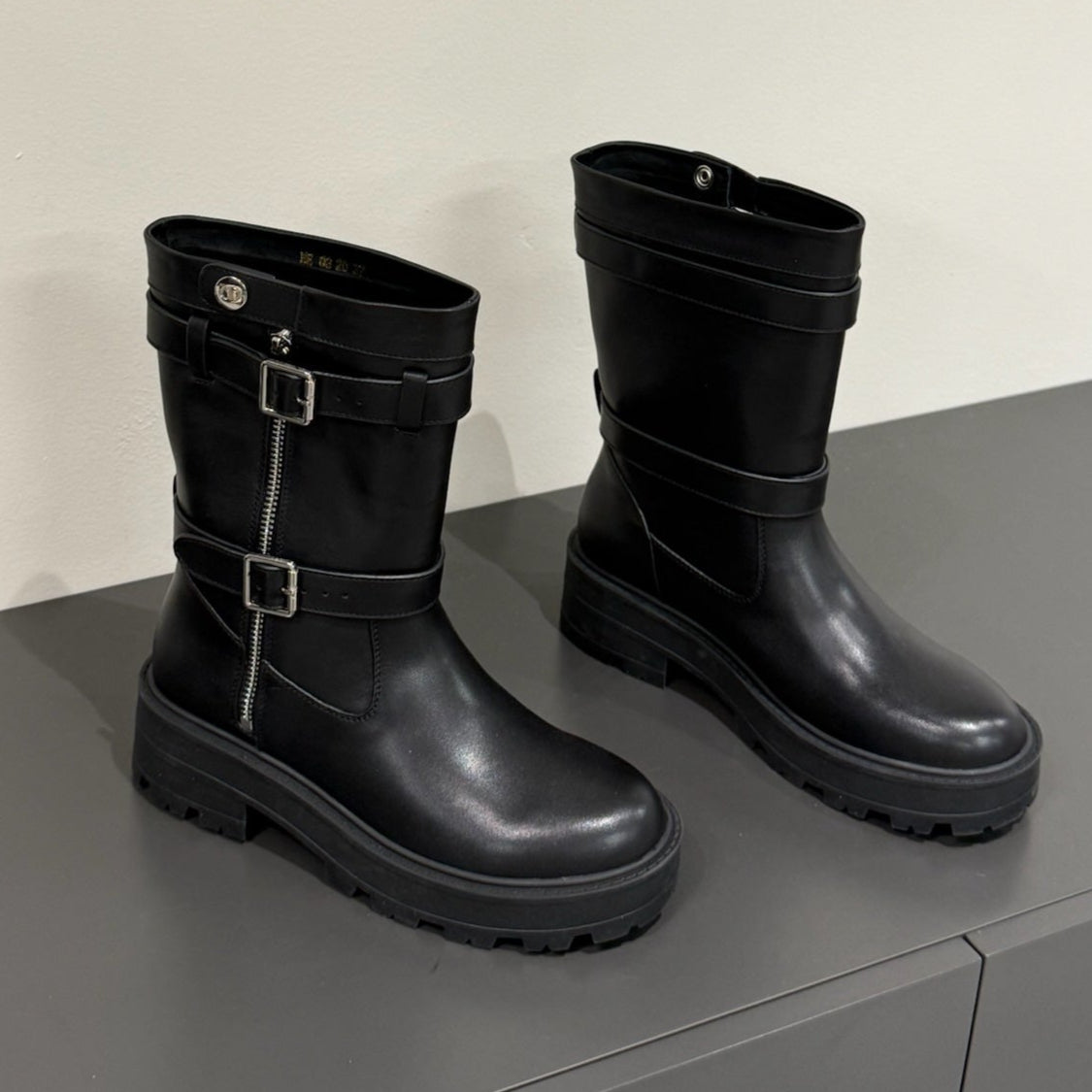 MAJOR ANKLE BOOT IN BLACK CALFSKIN