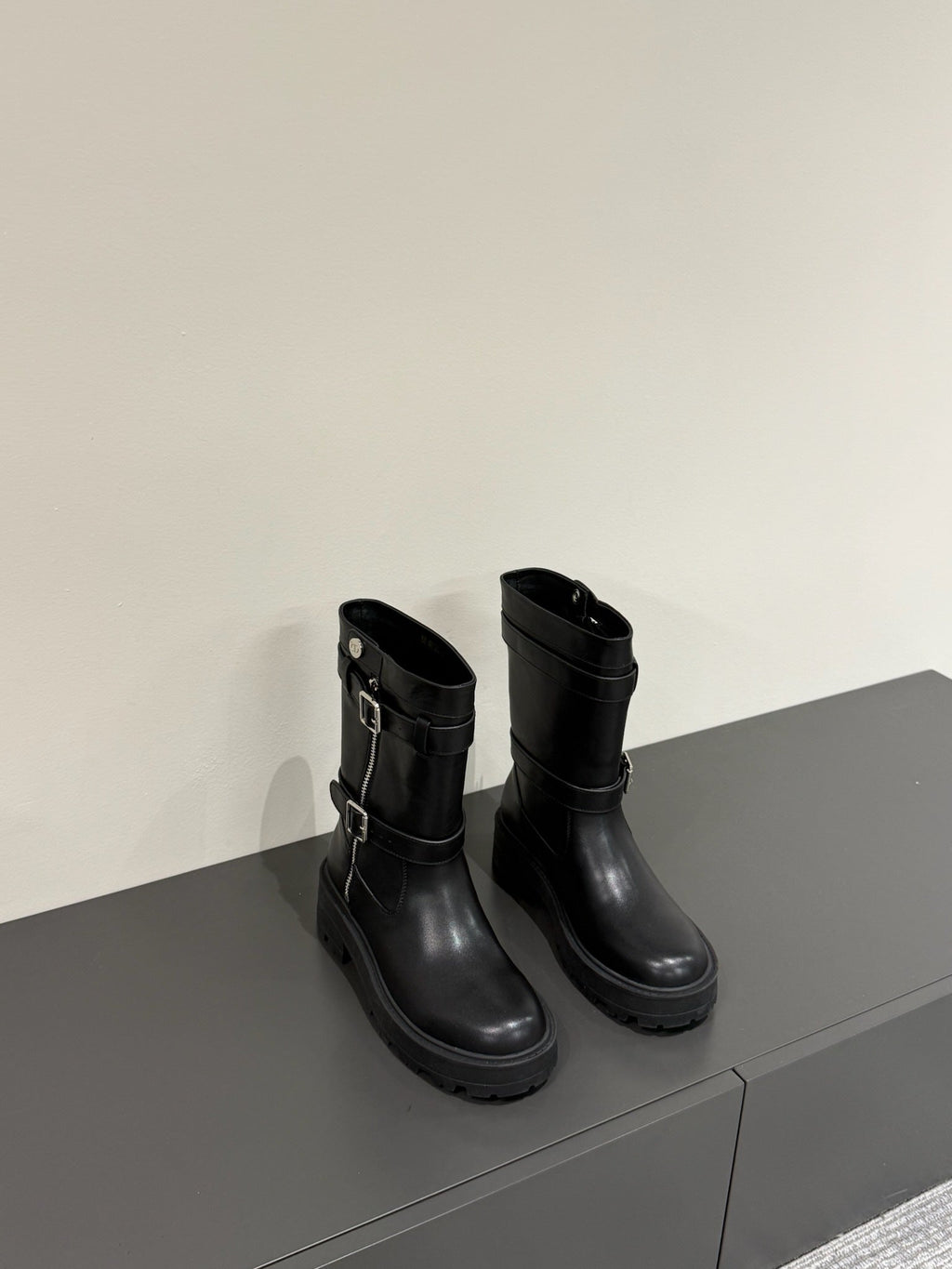 MAJOR ANKLE BOOT IN BLACK CALFSKIN