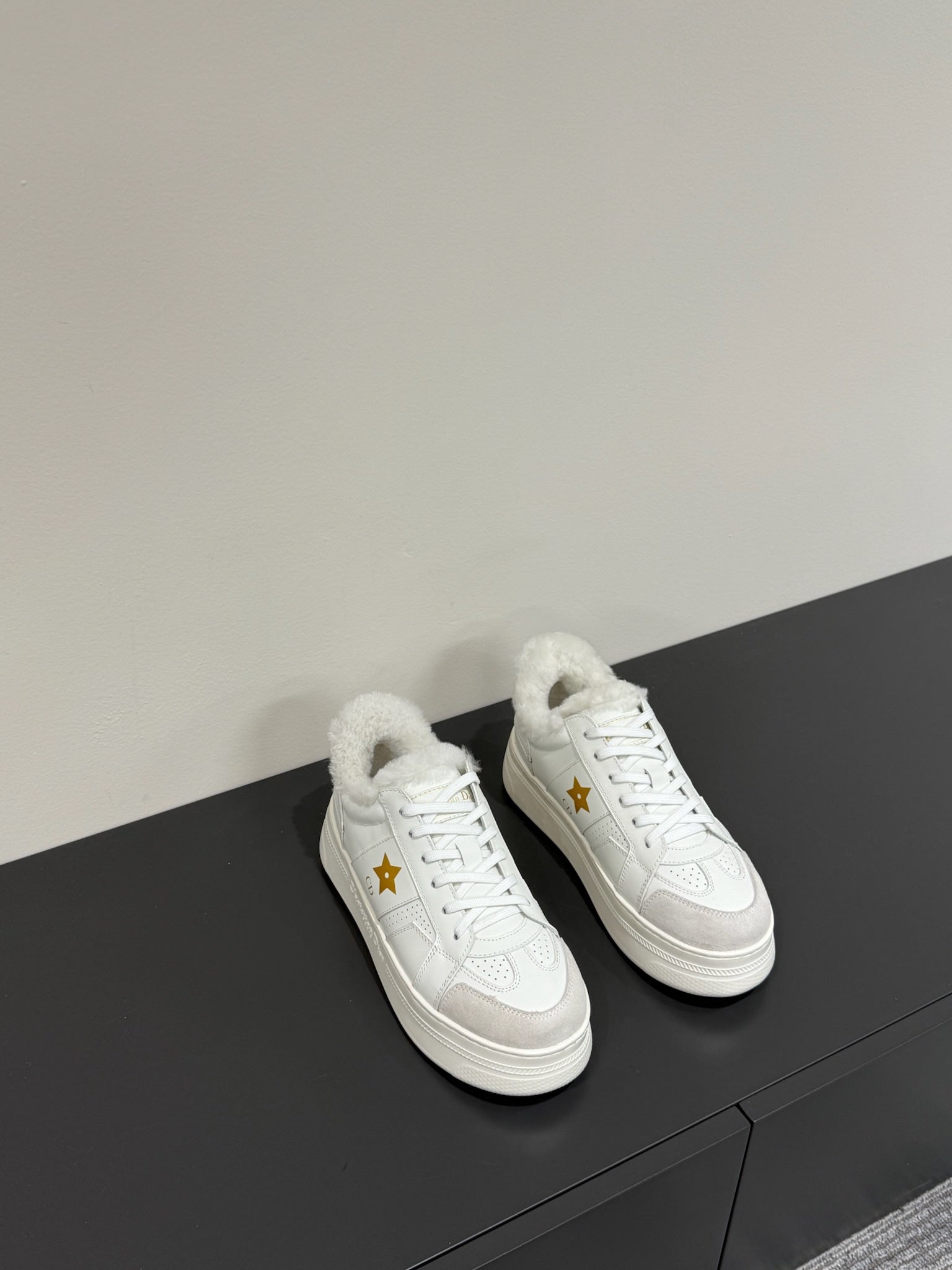 YELLOW STAR SNEAKER WHITE CALFSKIN AND SUEDE CALFSKIN WITH SHEARLING LINING