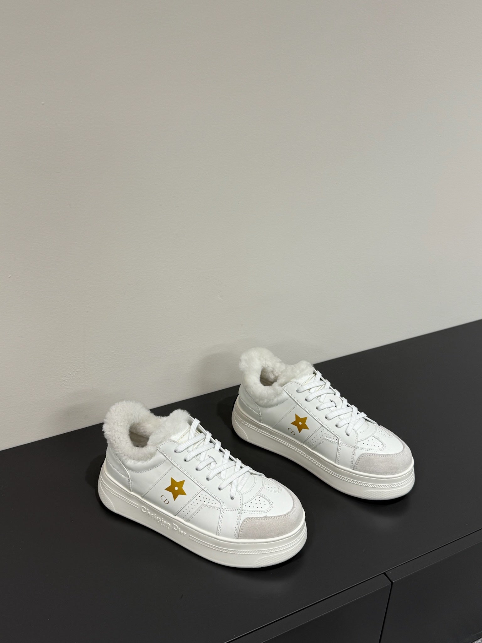 YELLOW STAR SNEAKER WHITE CALFSKIN AND SUEDE CALFSKIN WITH SHEARLING LINING