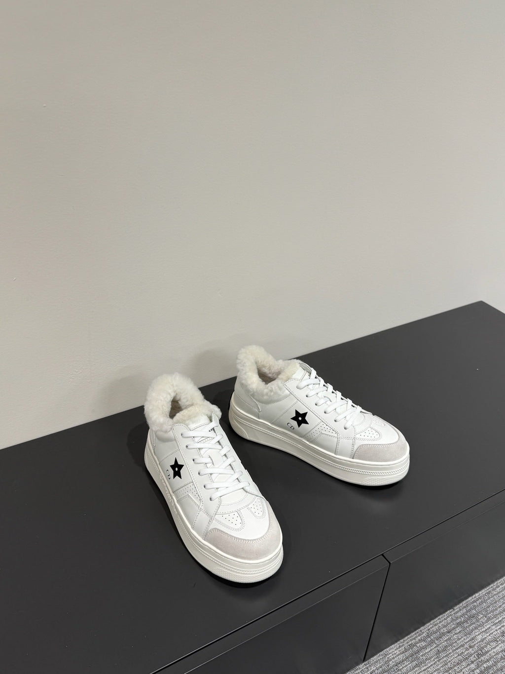 BLACK STAR SNEAKER WHITE CALFSKIN AND SUEDE CALFSKIN WITH SHEARLING LINING