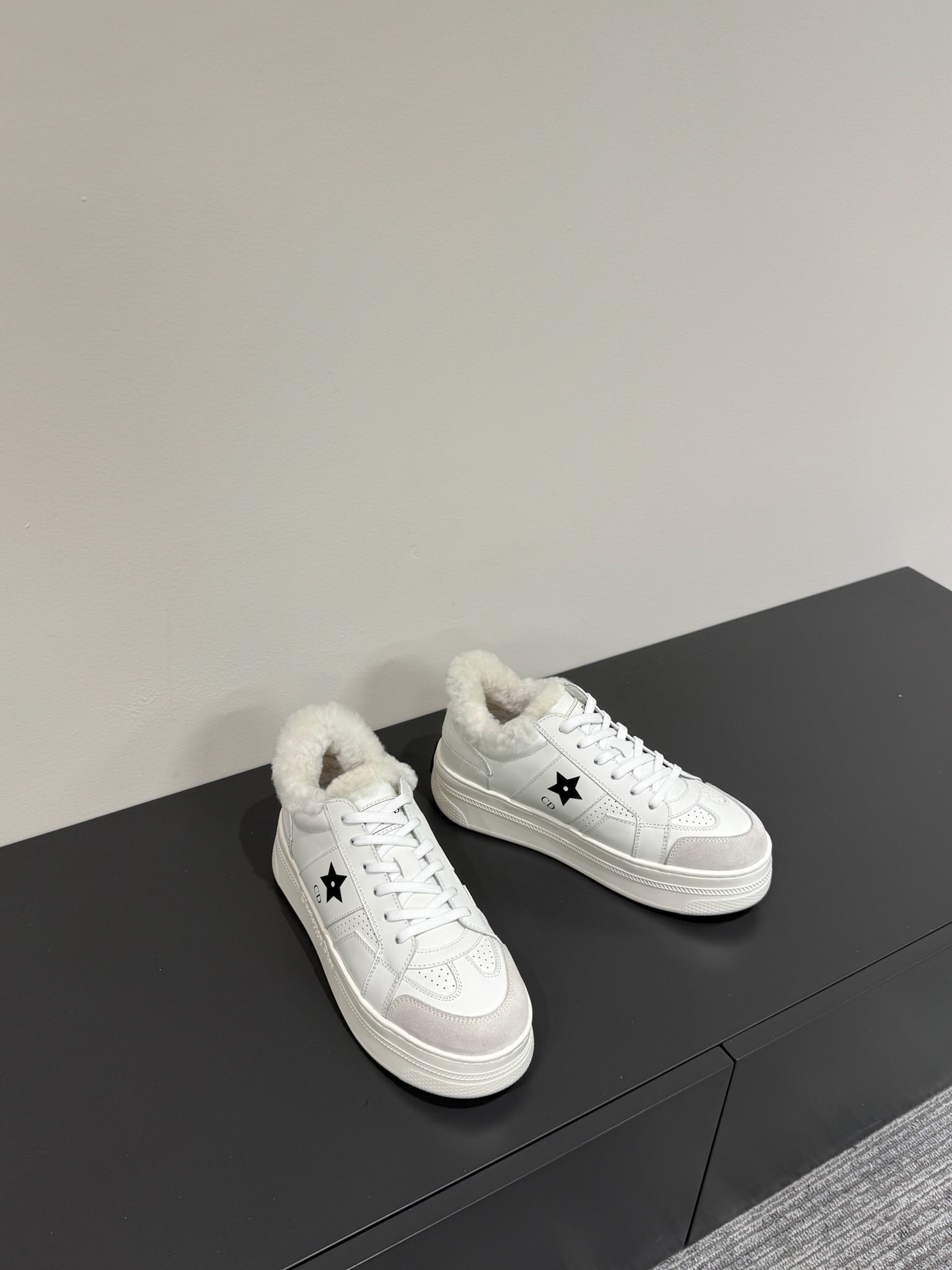 BLACK STAR SNEAKER WHITE CALFSKIN AND SUEDE CALFSKIN WITH SHEARLING LINING