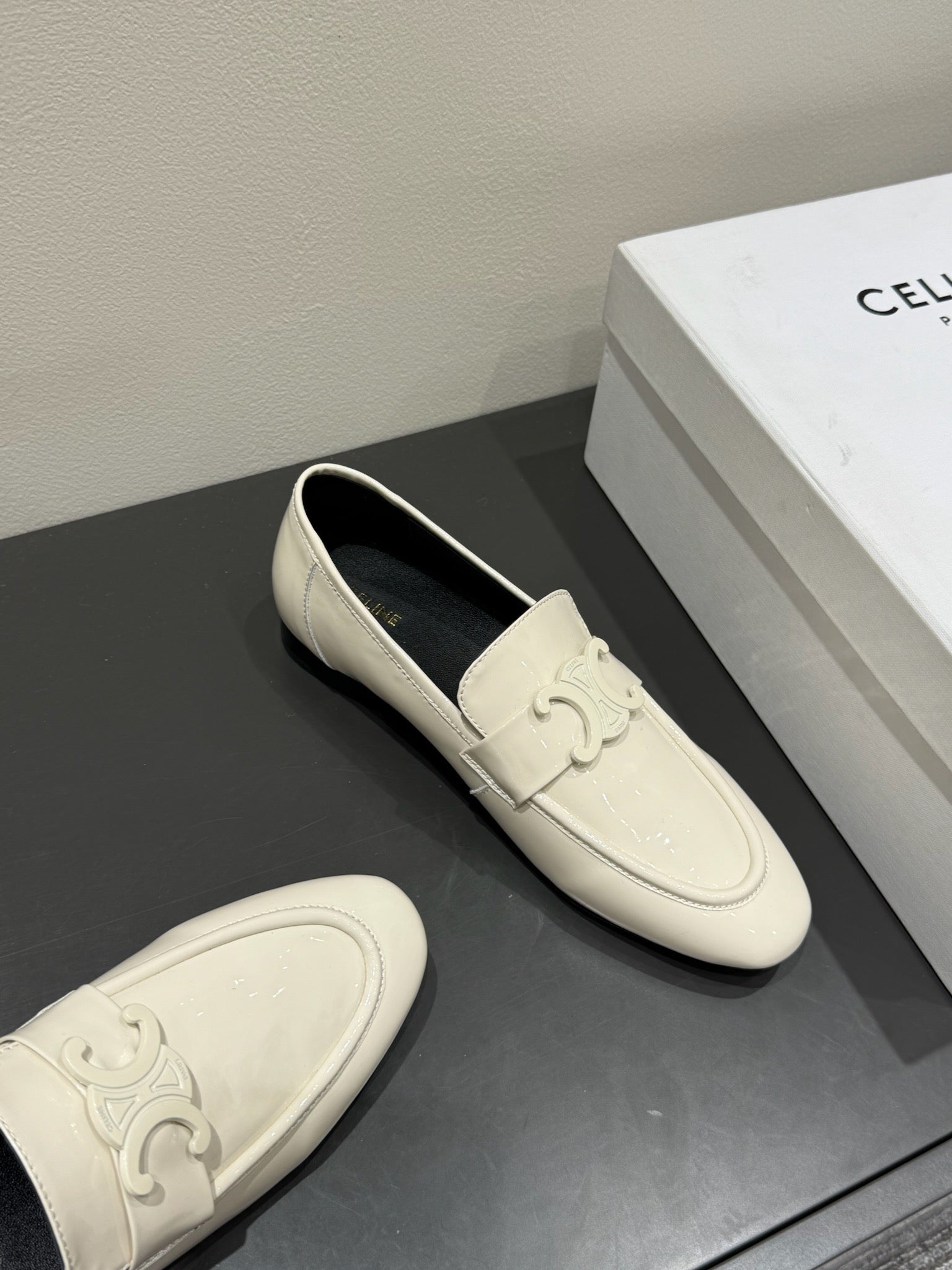 TRIOMPHE LOAFERS IN WHITE PATENT CALFSKIN
