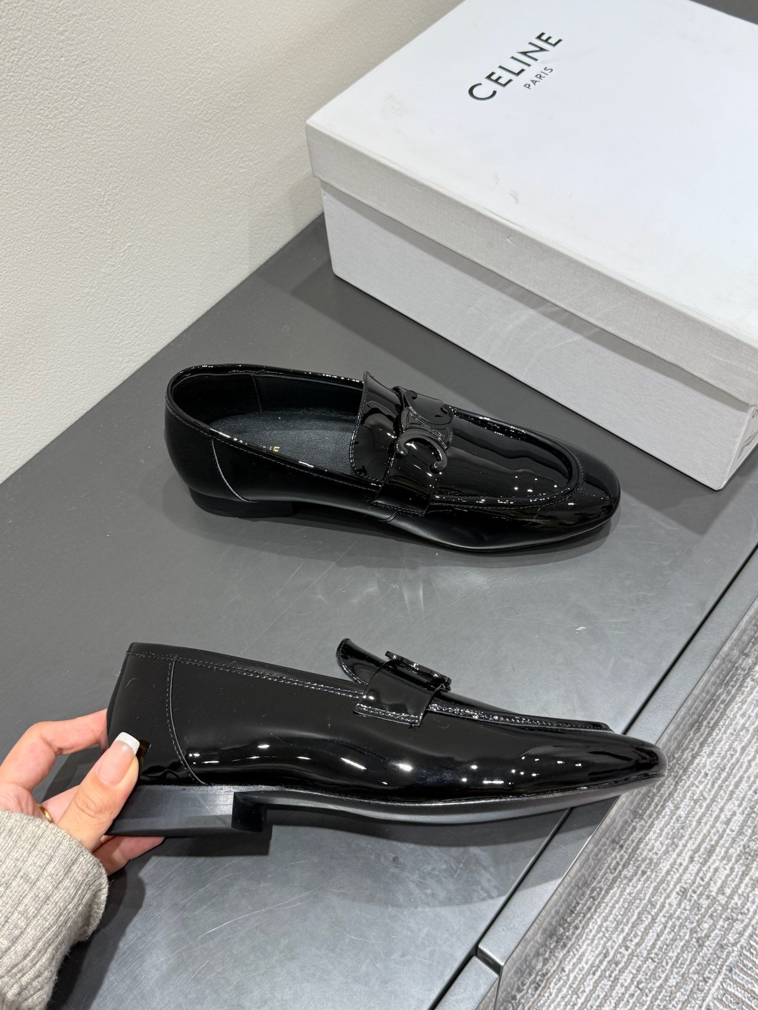 TRIOMPHE LOAFERS IN BLACK PATENT CALFSKIN