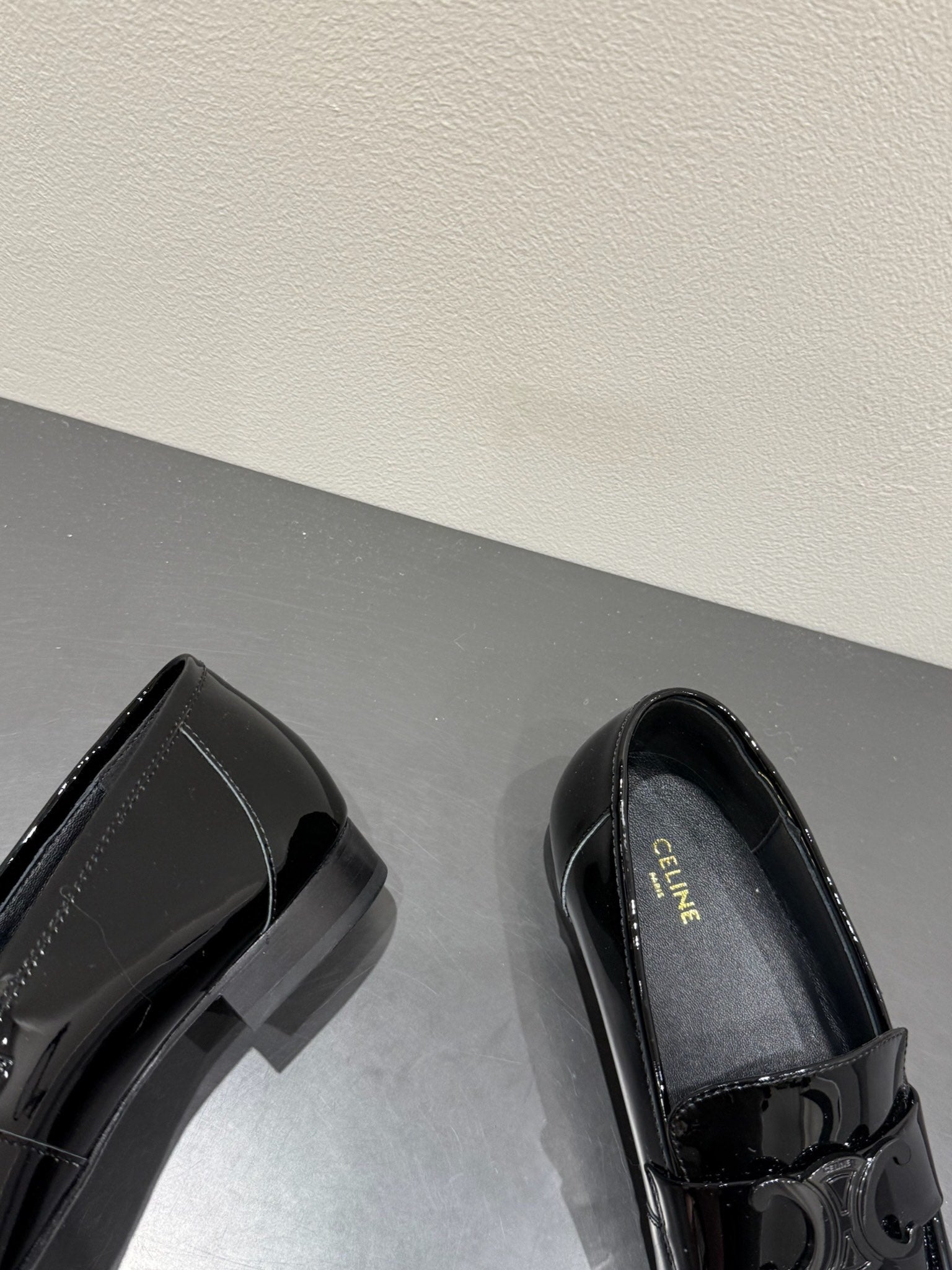 TRIOMPHE LOAFERS IN BLACK PATENT CALFSKIN