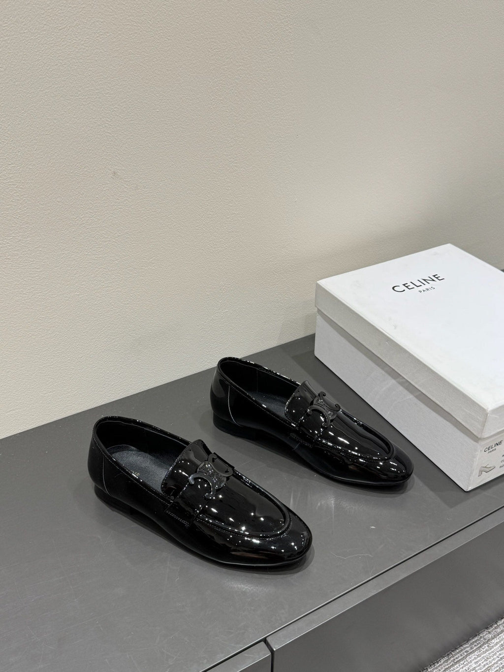 TRIOMPHE LOAFERS IN BLACK PATENT CALFSKIN