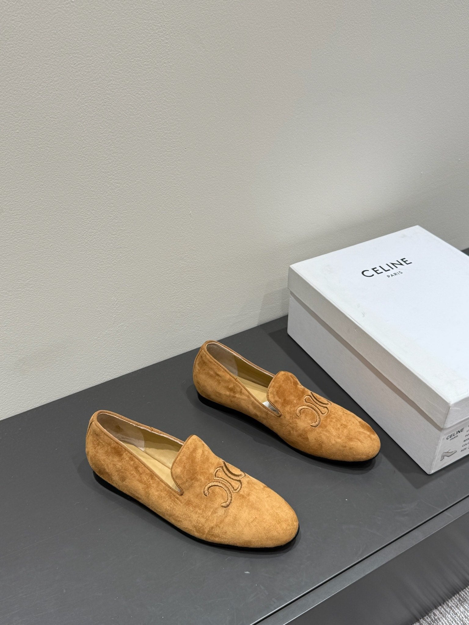 LOAFERS IN PEANUT BROWN SUEDE EMBROIDERED LOGO