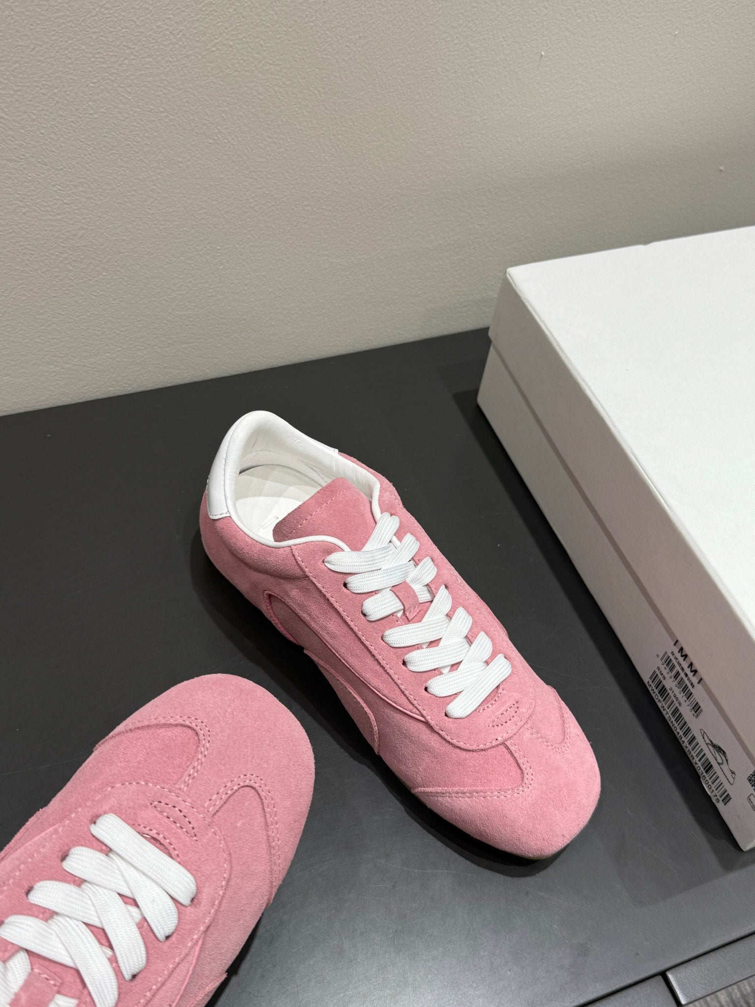 LACE-UP SNEAKER IN PINK SUEDE