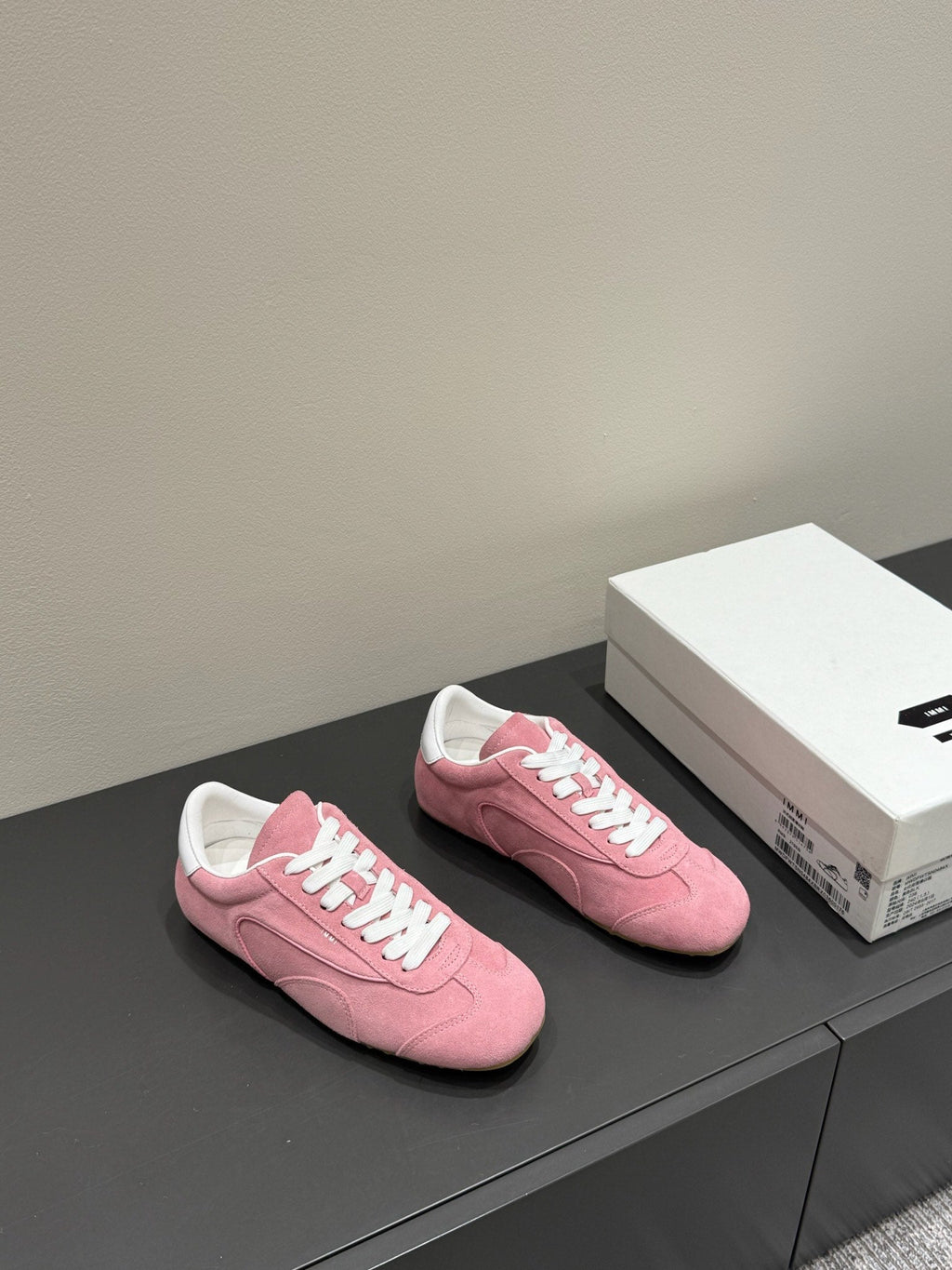 LACE-UP SNEAKER IN PINK SUEDE