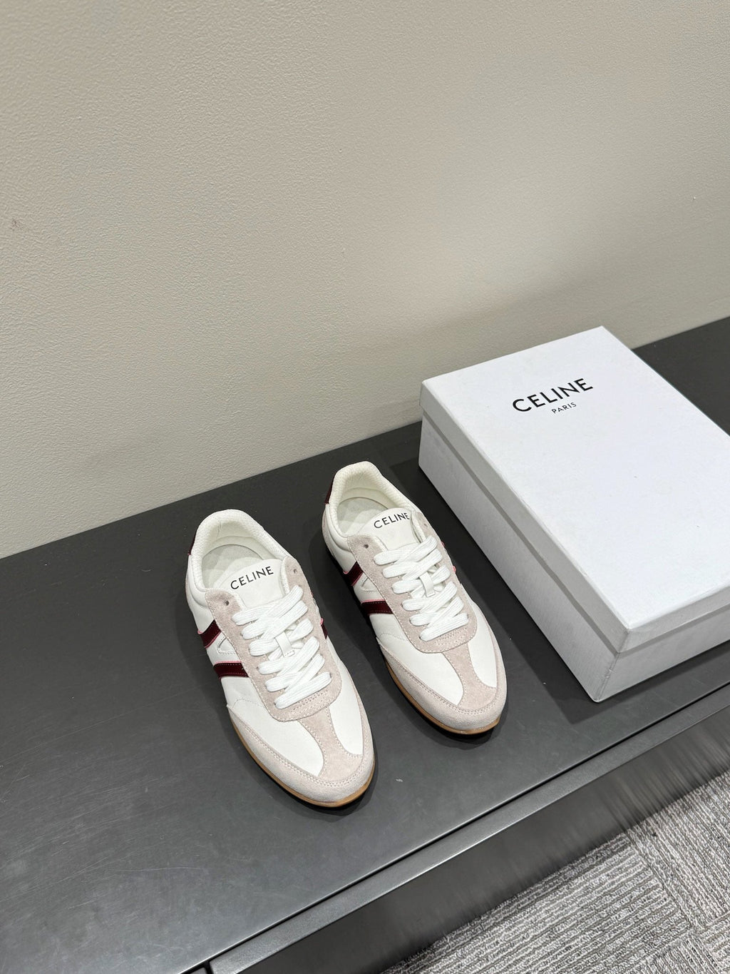 JOGGER LOW LACE-UP SNEAKER IN CALFSKIN & SUEDE WHITE/BEIGE/RED