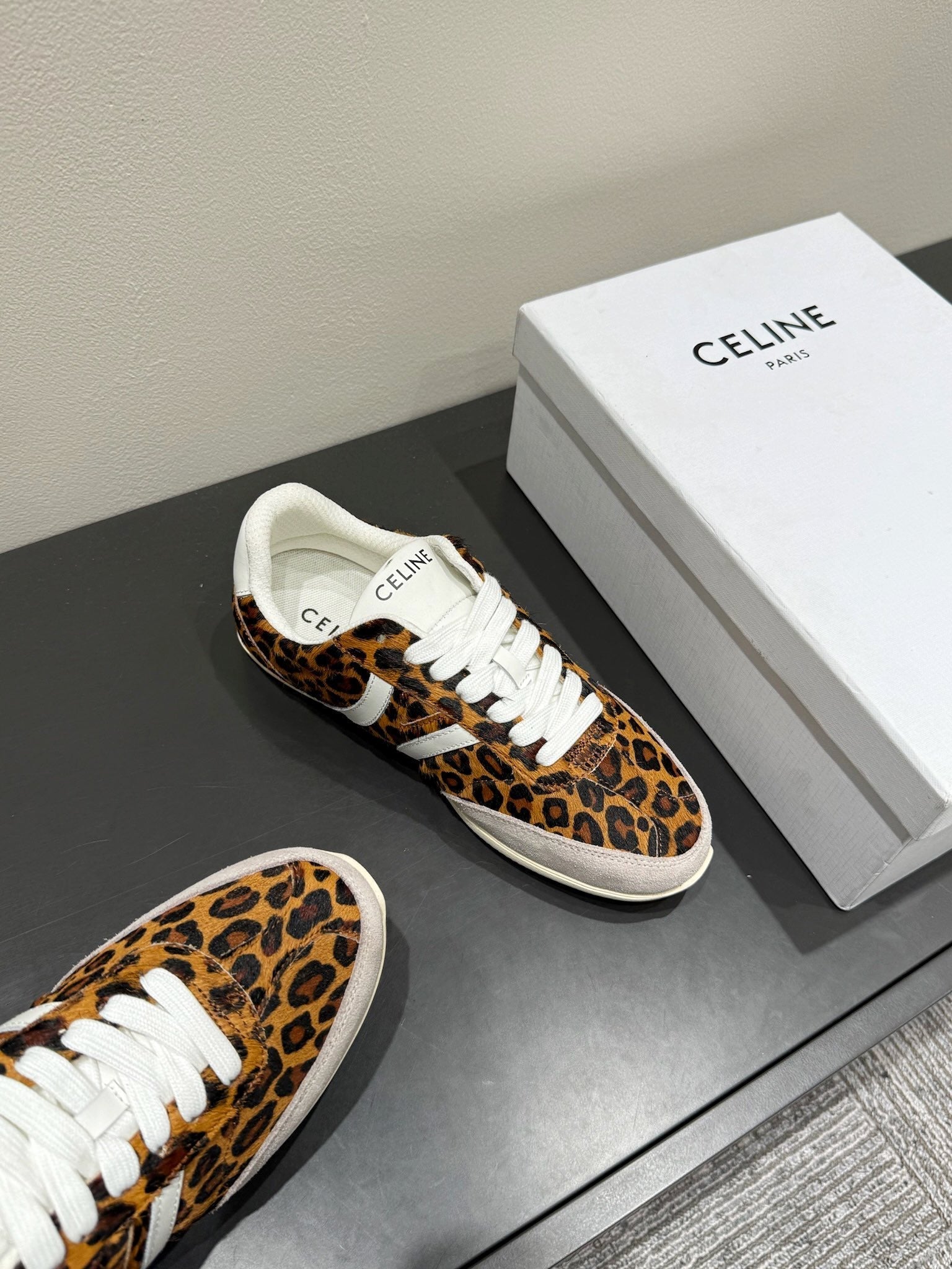 JOGGER LOW LACE-UP SNEAKER IN LEOPARD PRINTED HAIRY CALFSKIN