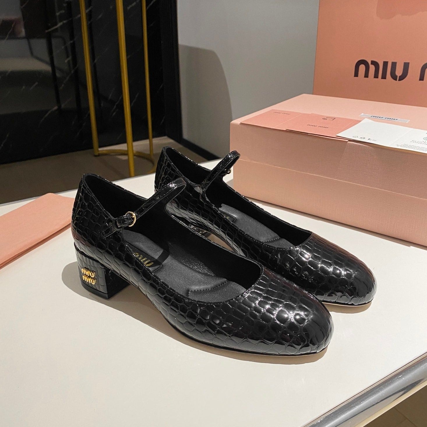 MARY JANE SHOES CLASSIC AND UNIQUE BLACK SHEEPSKIN